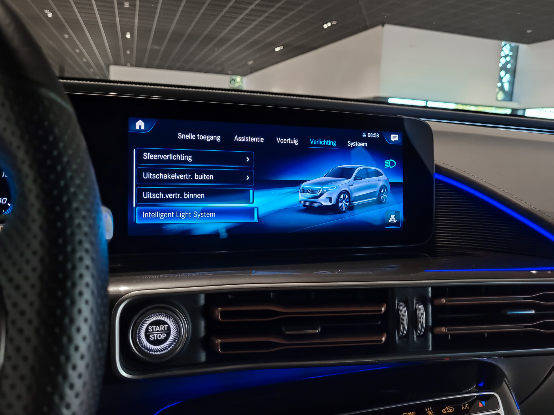 Mercedes-Benz EQC 400 4M AMG Rij-assistentie | Schuifdak | Burmester | 21"AMG | Trekhaak | Treeplanken Foto 26