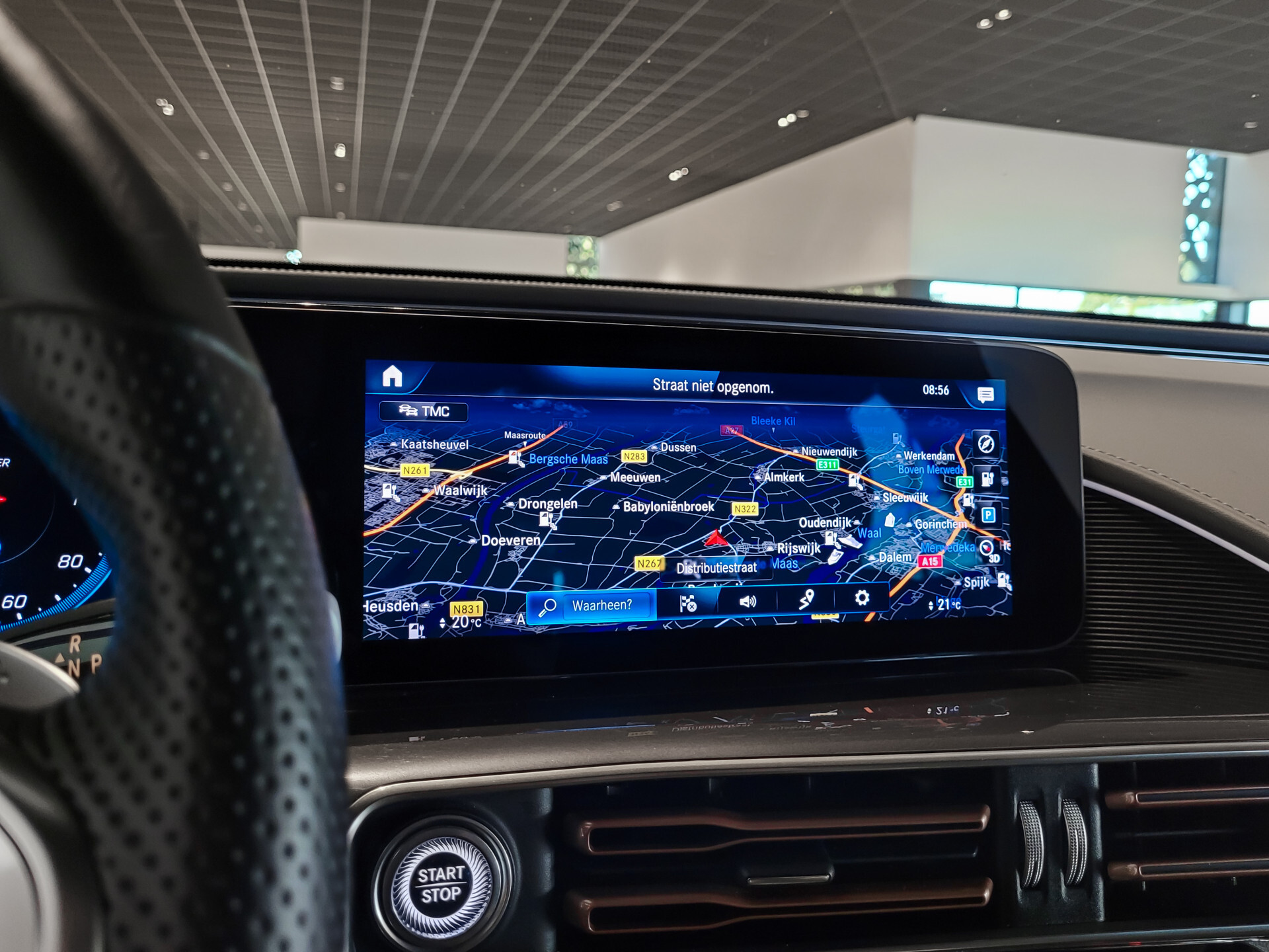 Mercedes-Benz EQC 400 4M AMG Rij-assistentie | Schuifdak | Burmester | 21"AMG | Trekhaak | Treeplanken Foto 8