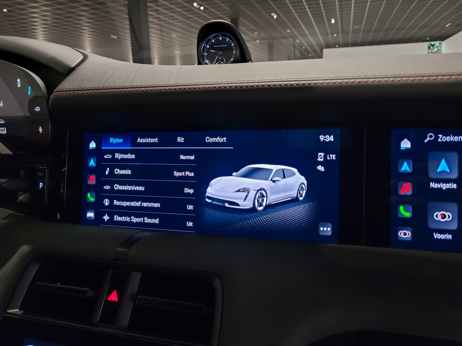 Porsche Taycan Sport Turismo GTS 517 pk 93 kWh Achterasbesturing | HUD | Entry&Drive | Innodrive/Passenger display | Panoramadak | Carbon Foto 13