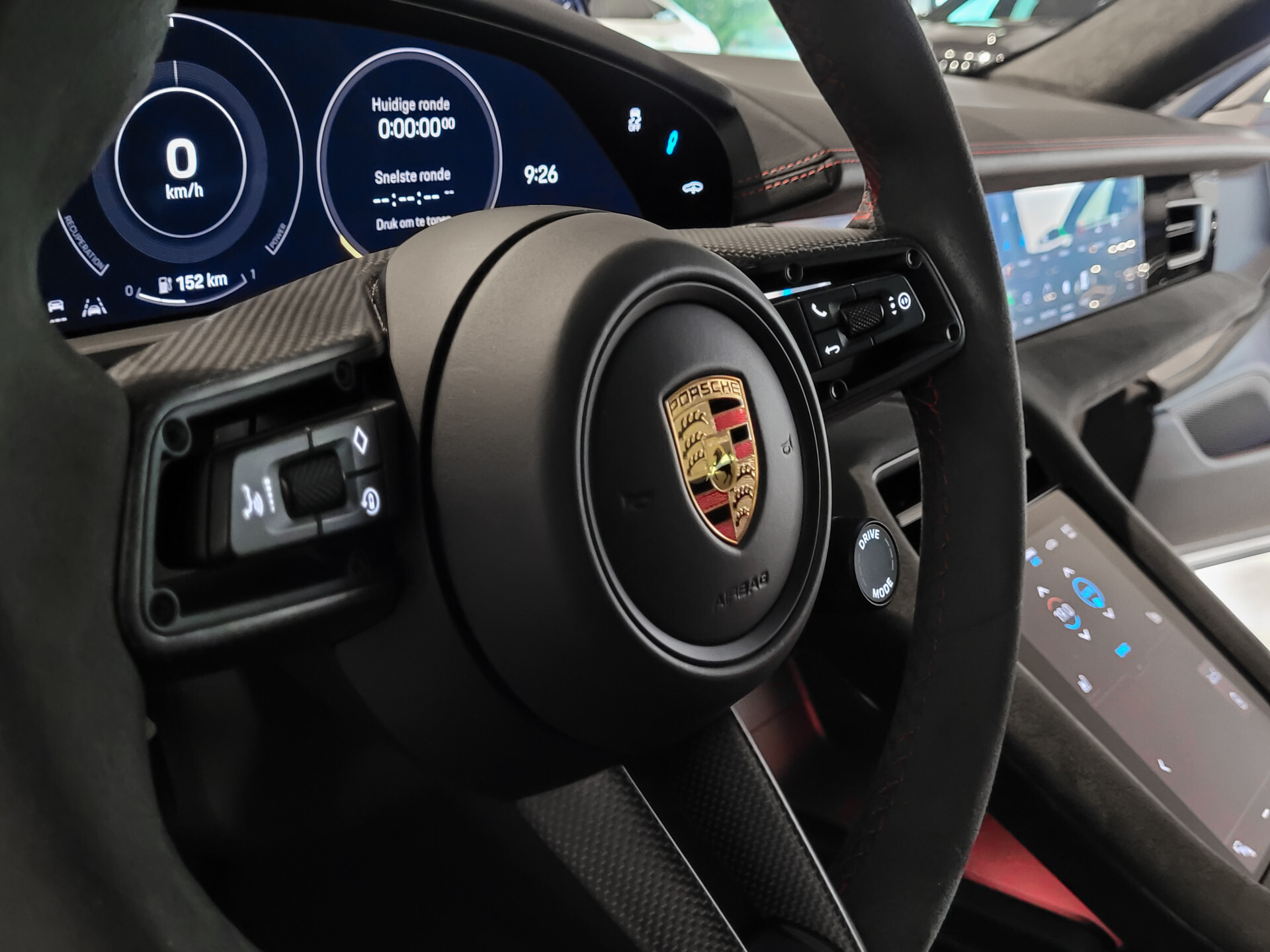 Porsche Taycan Sport Turismo GTS 517 pk 93 kWh Achterasbesturing | HUD | Entry&Drive | Innodrive/Passenger display | Panoramadak | Carbon Foto 24