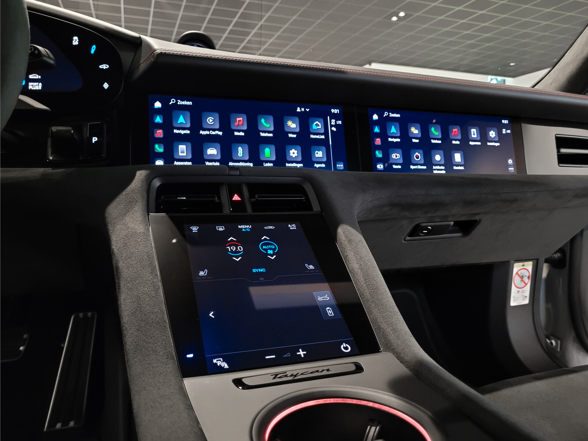 Porsche Taycan Sport Turismo GTS 517 pk 93 kWh Achterasbesturing | HUD | Entry&Drive | Innodrive/Passenger display | Panoramadak | Carbon Foto 25