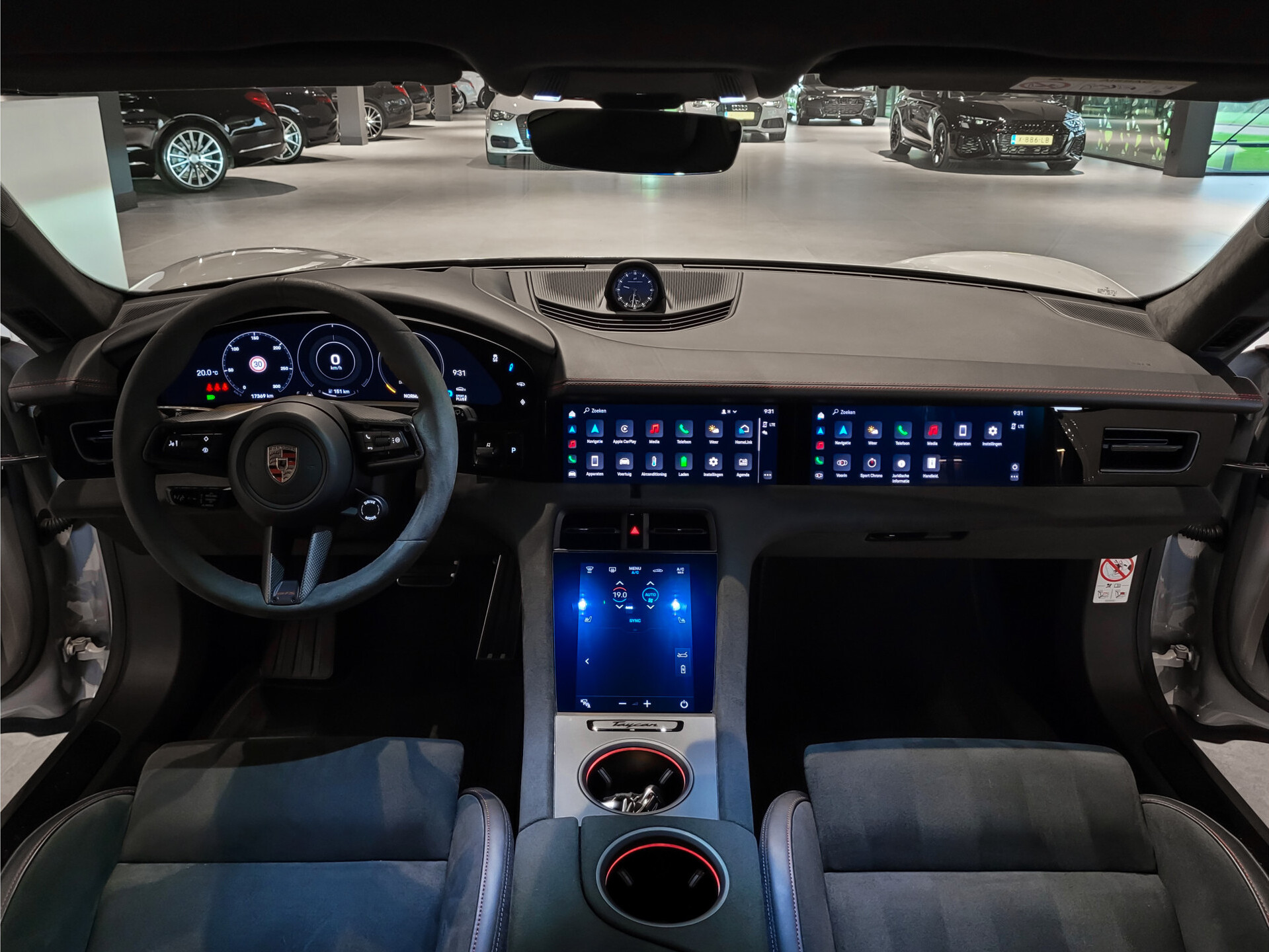 Porsche Taycan Sport Turismo GTS 517 pk 93 kWh Achterasbesturing | HUD | Entry&Drive | Innodrive/Passenger display | Panoramadak | Carbon Foto 29