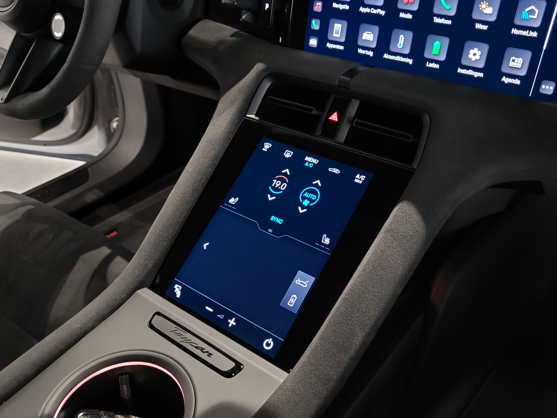 Porsche Taycan Sport Turismo GTS 517 pk 93 kWh Achterasbesturing | HUD | Entry&Drive | Innodrive/Passenger display | Panoramadak | Carbon Foto 31