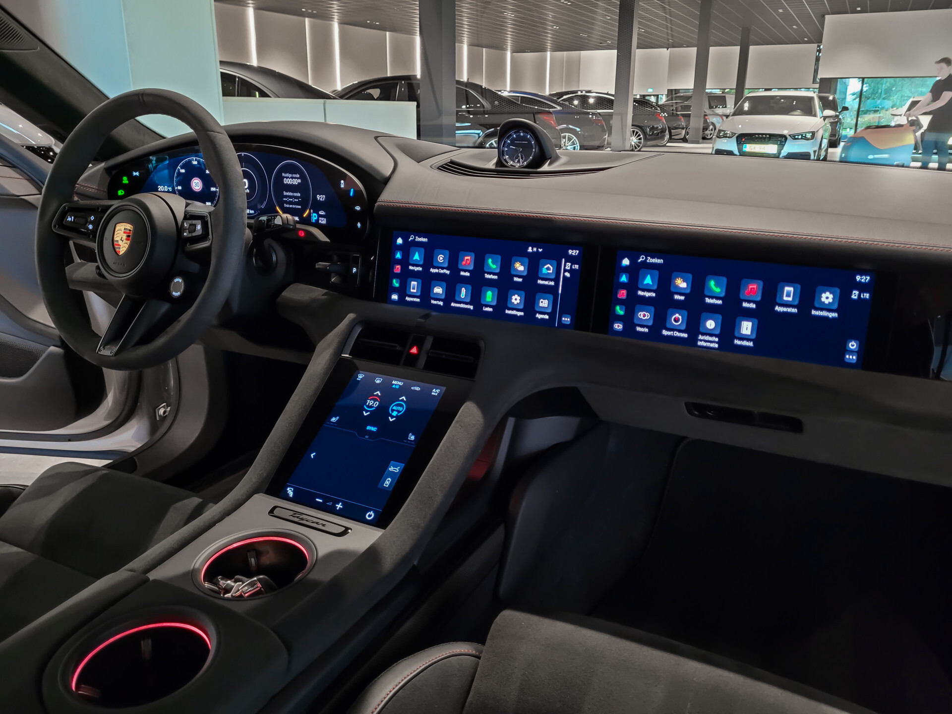 Porsche Taycan Sport Turismo GTS 517 pk 93 kWh Achterasbesturing | HUD | Entry&Drive | Innodrive/Passenger display | Panoramadak | Carbon Foto 33