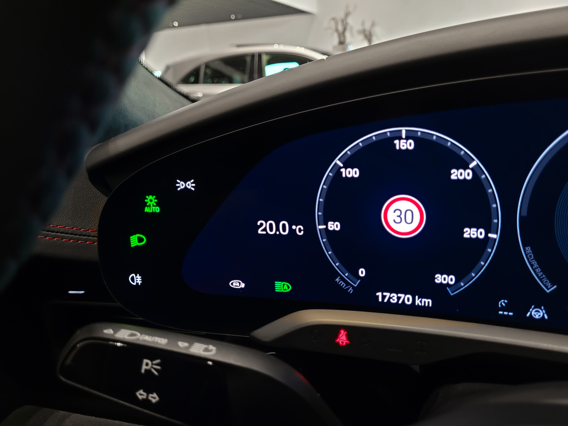 Porsche Taycan Sport Turismo GTS 517 pk 93 kWh Achterasbesturing | HUD | Entry&Drive | Innodrive/Passenger display | Panoramadak | Carbon Foto 39