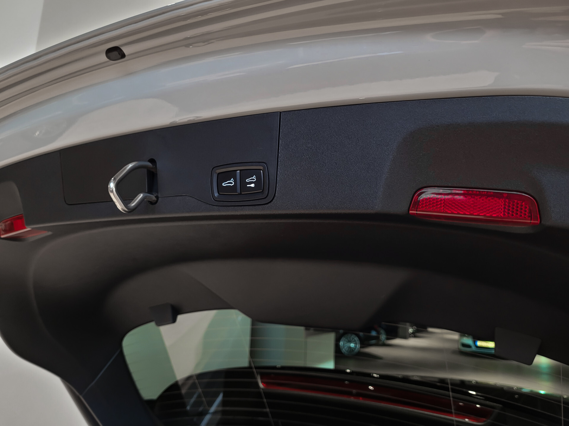 Porsche Taycan Sport Turismo GTS 517 pk 93 kWh Achterasbesturing | HUD | Entry&Drive | Innodrive/Passenger display | Panoramadak | Carbon Foto 42