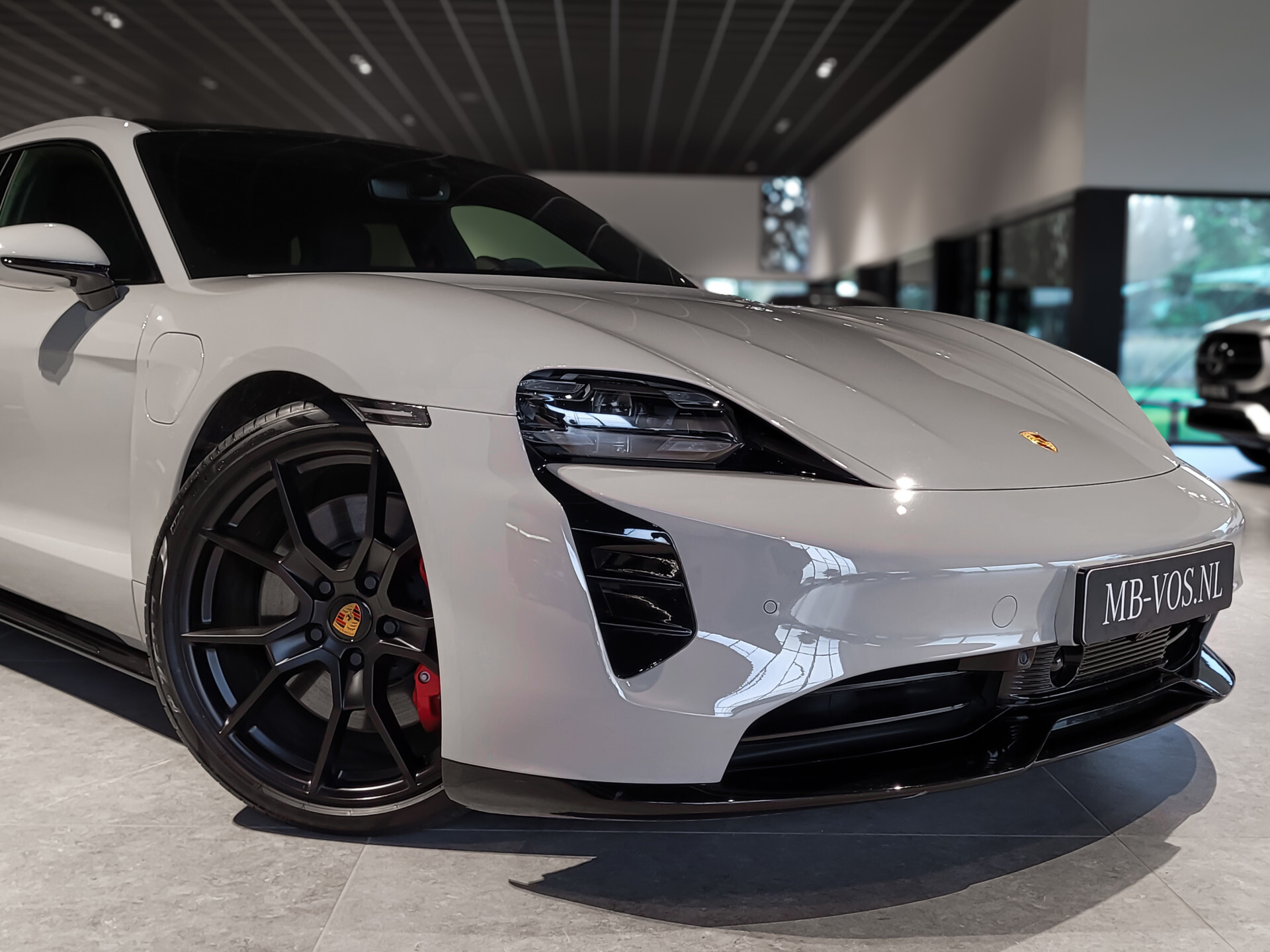 Porsche Taycan Sport Turismo GTS 517 pk 93 kWh Achterasbesturing | HUD | Entry&Drive | Innodrive/Passenger display | Panoramadak | Carbon Foto 44