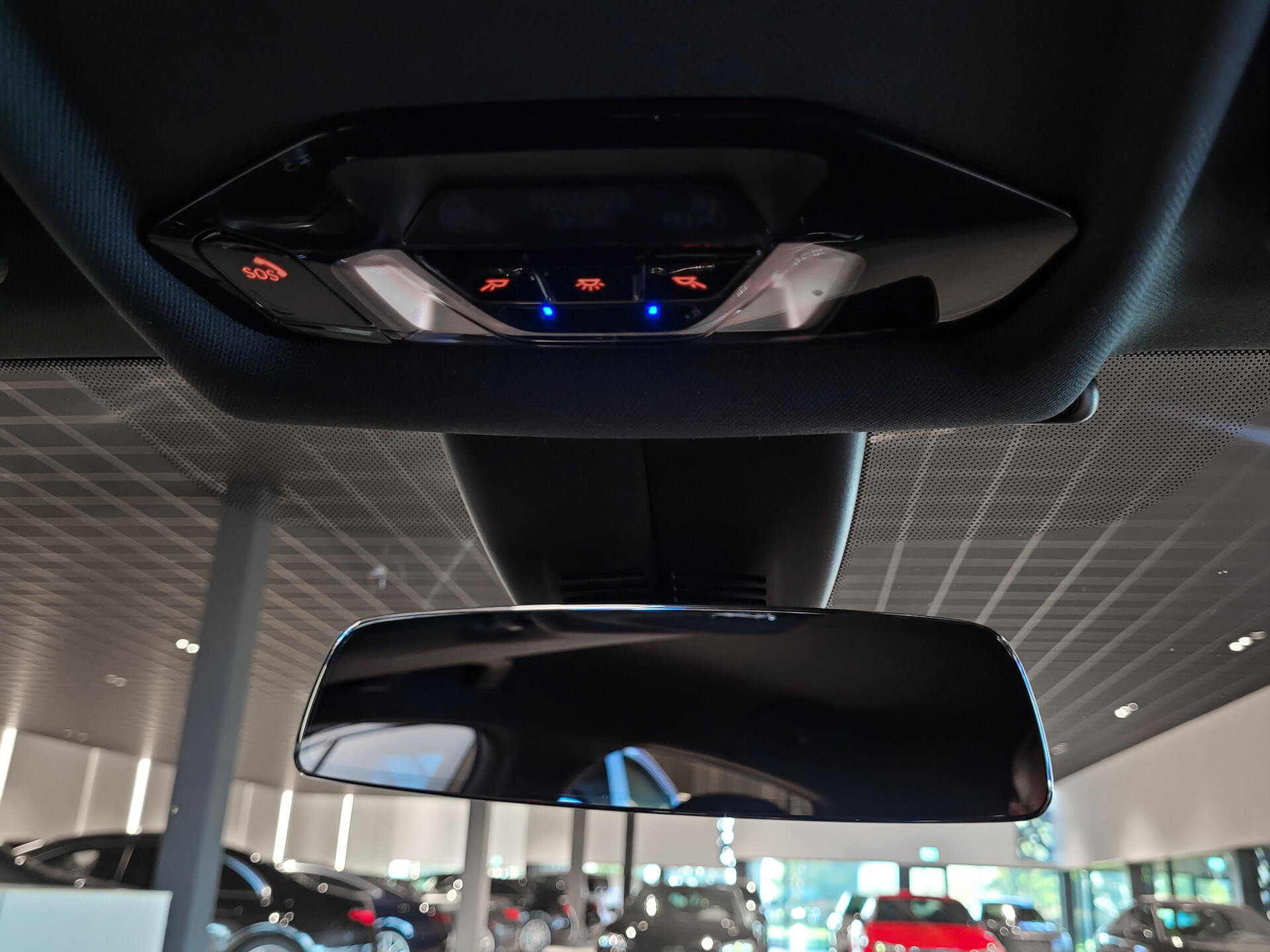 BMW 1-serie M135i xDrive Performance | Aerodynamica | Sportstoelen | Harman-Kardon | Active Guard | LED Foto 35