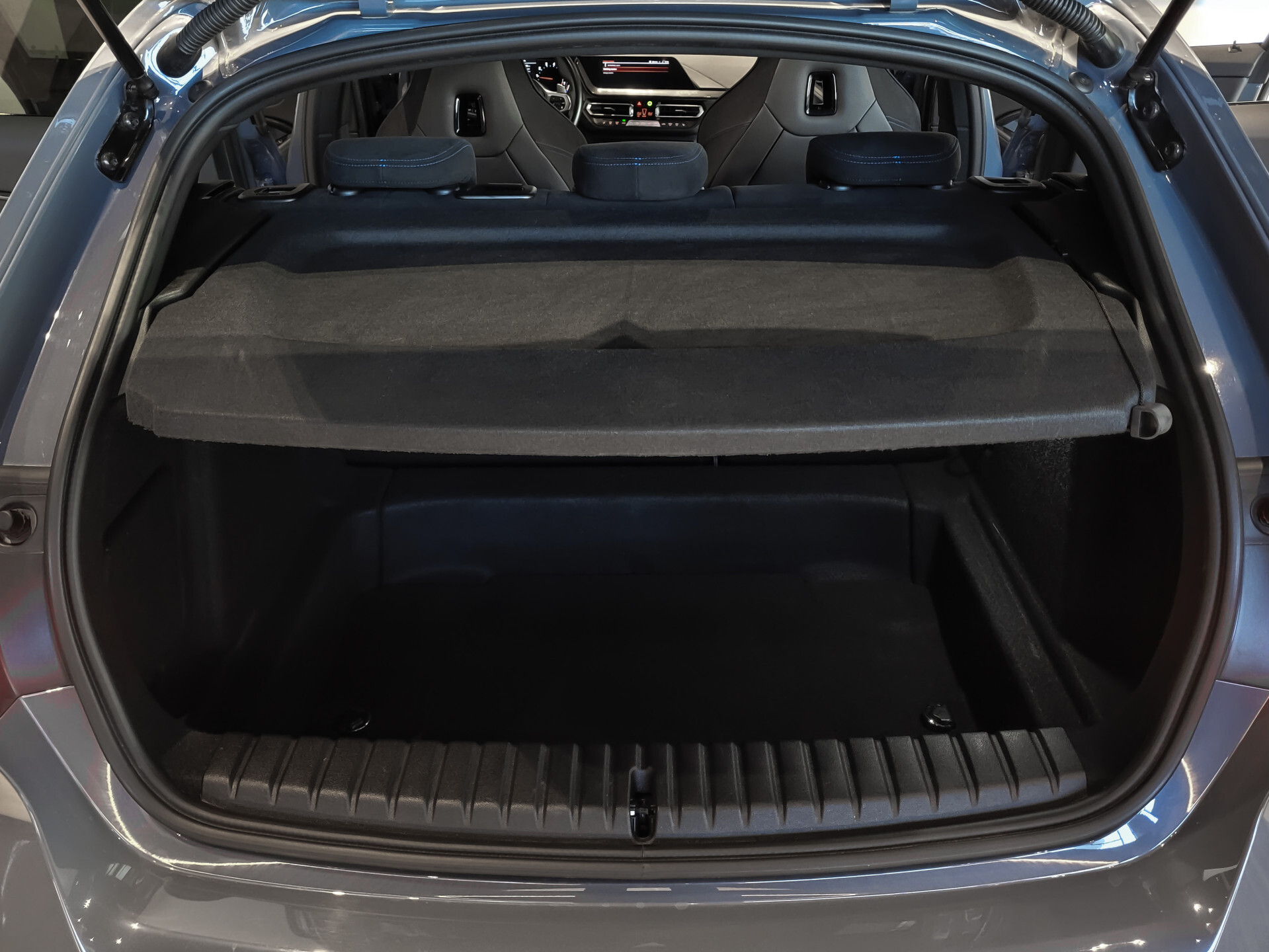 BMW 1-serie M135i xDrive Performance | Aerodynamica | Sportstoelen | Harman-Kardon | Active Guard | LED Foto 36