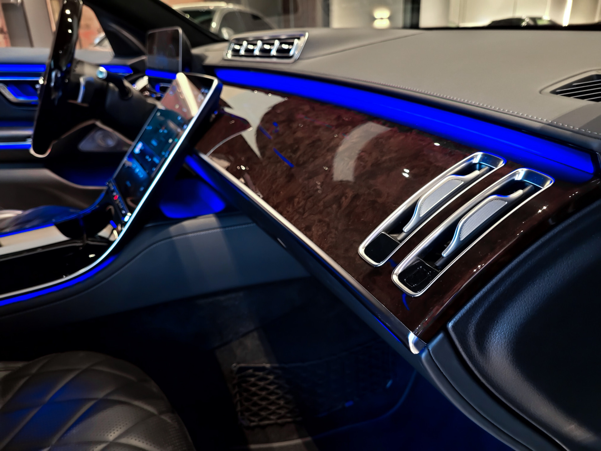 Mercedes-Benz S-Klasse 500 4M AMG Exclusive | 4xMassage | Entertainment | Achterassturing | 4xstoelkoeling | HUD Foto 26