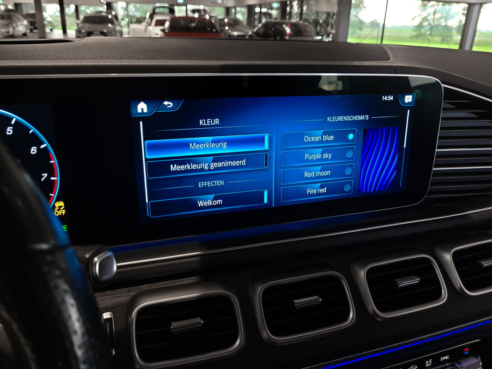 Mercedes-Benz GLE 450 4-M AMG Luchtvering | Distronic | Keyless | 22" | Panoramadak | HUD | Burmester | Trekhaak Foto 13