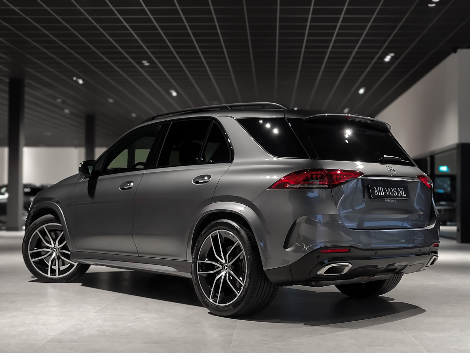 Mercedes-Benz GLE 450 4-M AMG Luchtvering | Distronic | Keyless | 22" | Panoramadak | HUD | Burmester | Trekhaak Foto 2