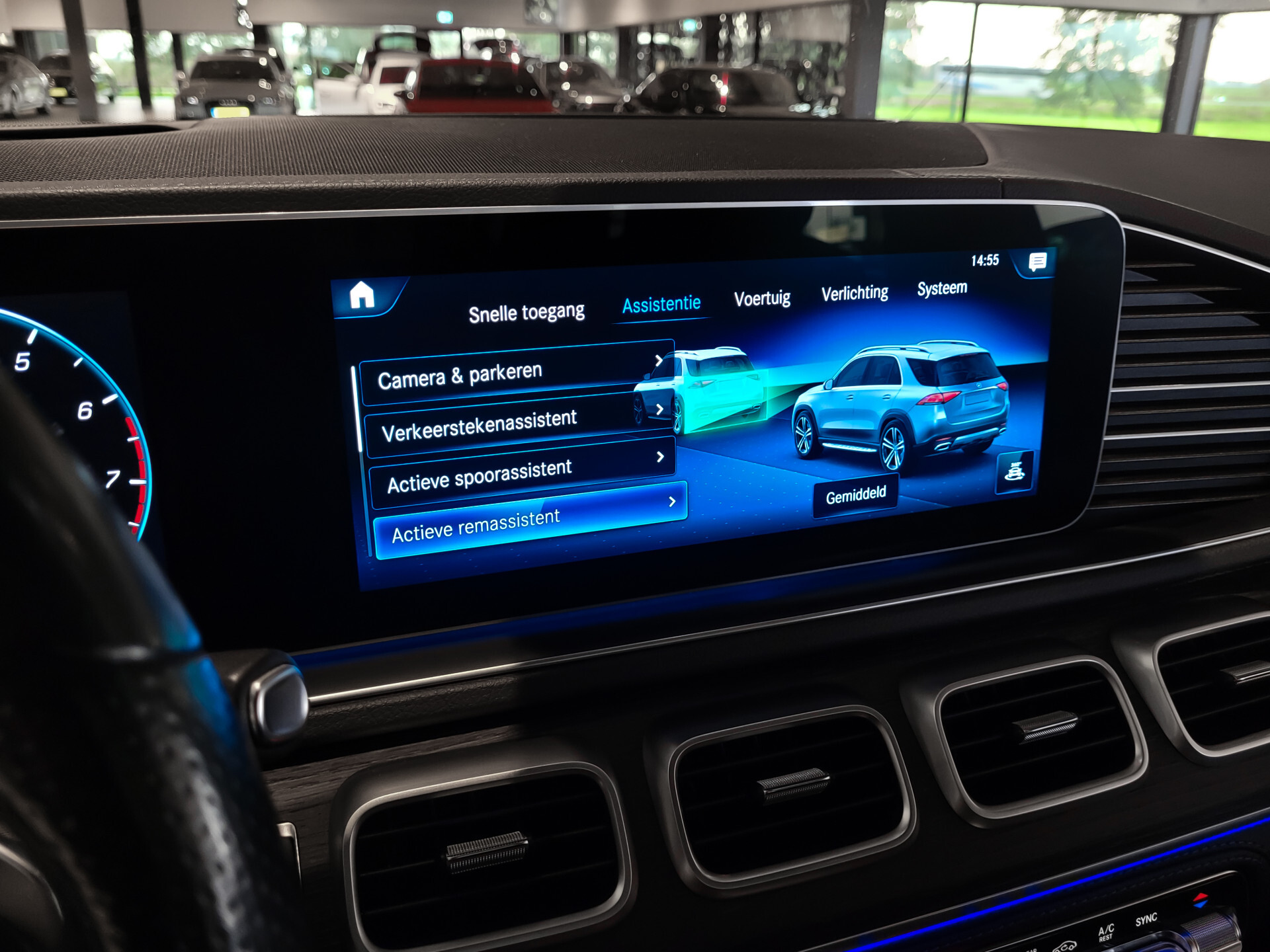 Mercedes-Benz GLE 450 4-M AMG Luchtvering | Distronic | Keyless | 22" | Panoramadak | HUD | Burmester | Trekhaak Foto 29