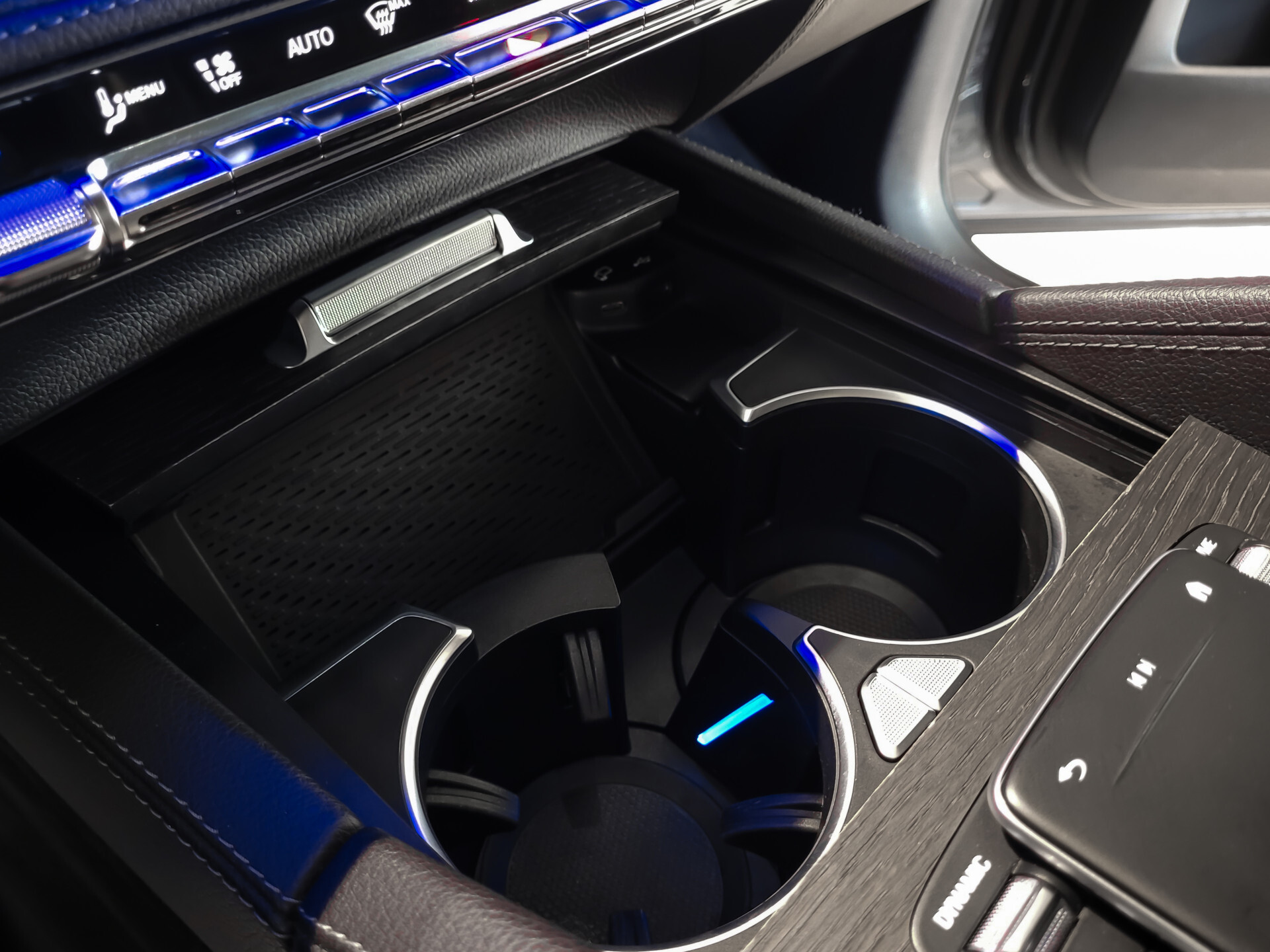 Mercedes-Benz GLE 450 4-M AMG Luchtvering | Distronic | Keyless | 22" | Panoramadak | HUD | Burmester | Trekhaak Foto 34