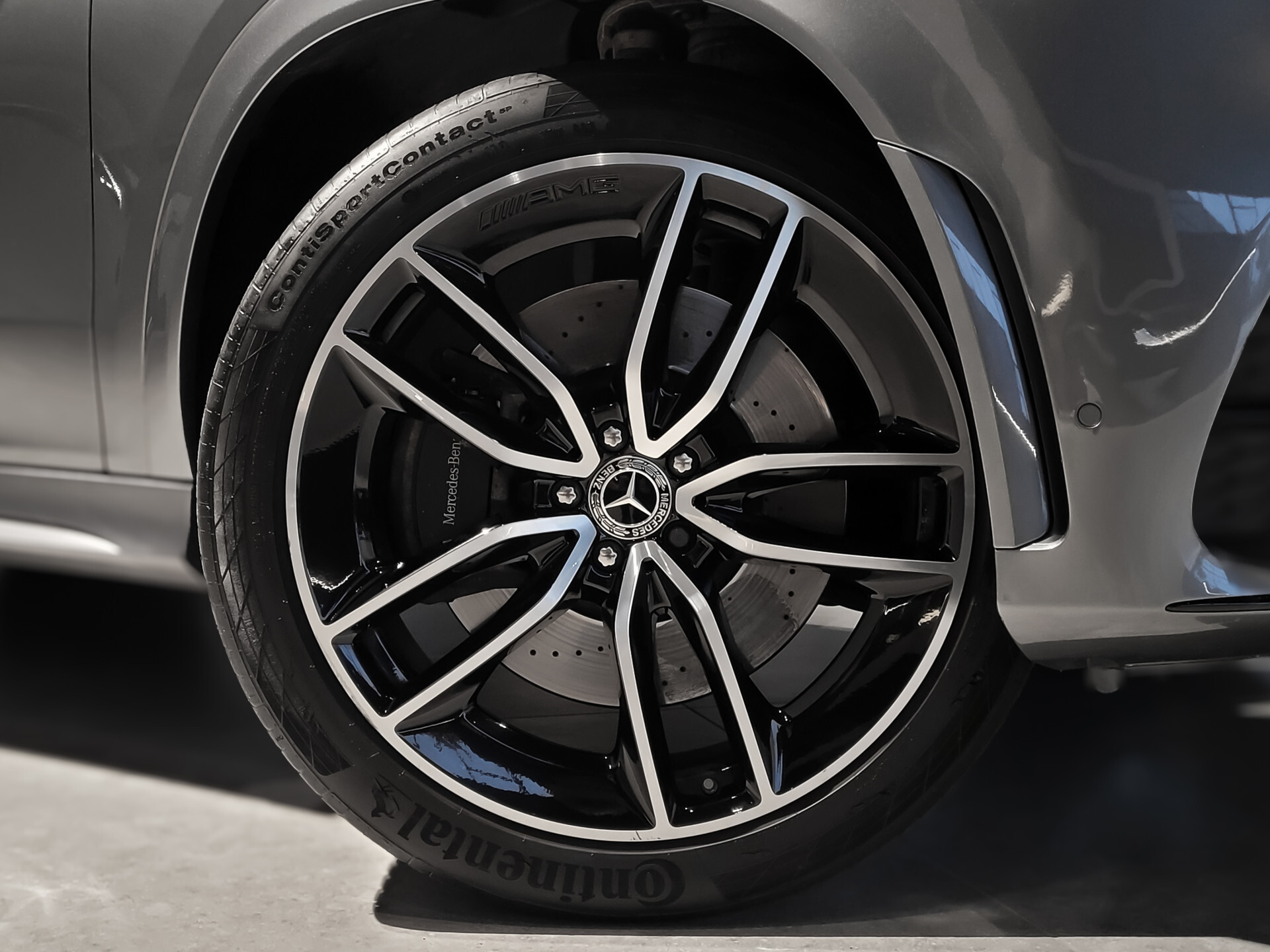 Mercedes-Benz GLE 450 4-M AMG Luchtvering | Distronic | Keyless | 22" | Panoramadak | HUD | Burmester | Trekhaak Foto 49