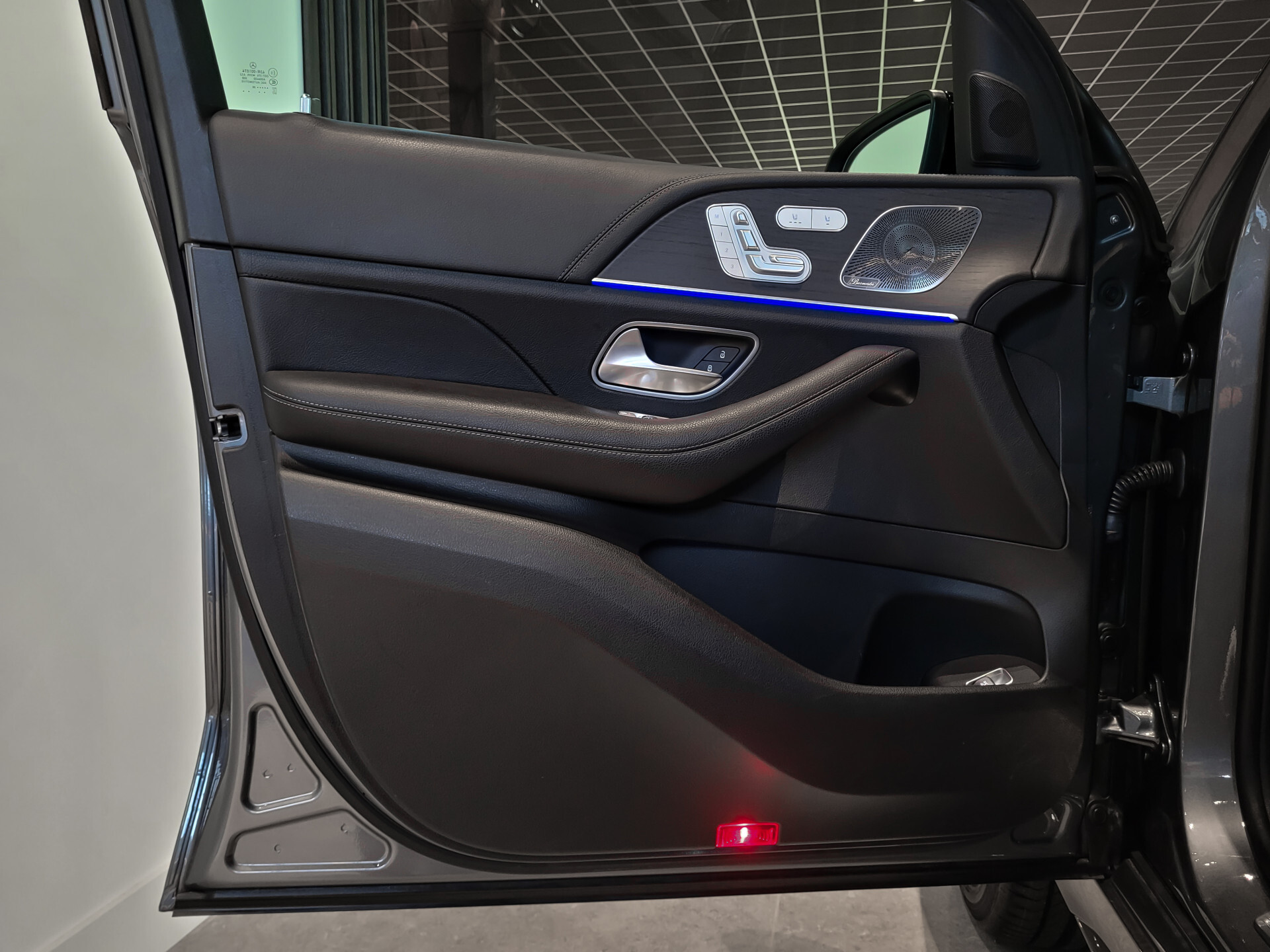 Mercedes-Benz GLE 450 4-M AMG Luchtvering | Distronic | Keyless | 22" | Panoramadak | HUD | Burmester | Trekhaak Foto 8