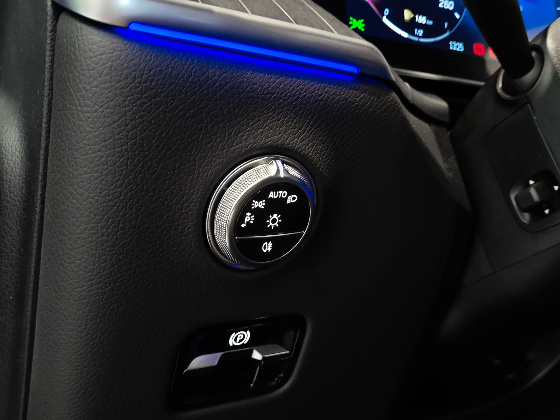 Mercedes-Benz GLC 300 4M AMG Night | Luchtvering | Massage | Stoelkoeling | Mem | HUD | Achterassturing | 20" Foto 18