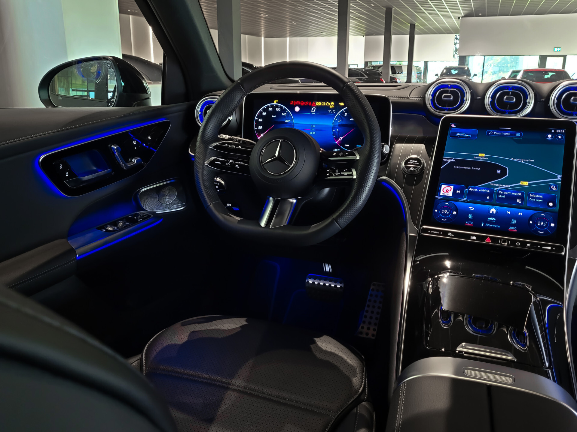 Mercedes-Benz GLC 300 4M AMG Night | Luchtvering | Massage | Stoelkoeling | Mem | HUD | Achterassturing | 20" Foto 37