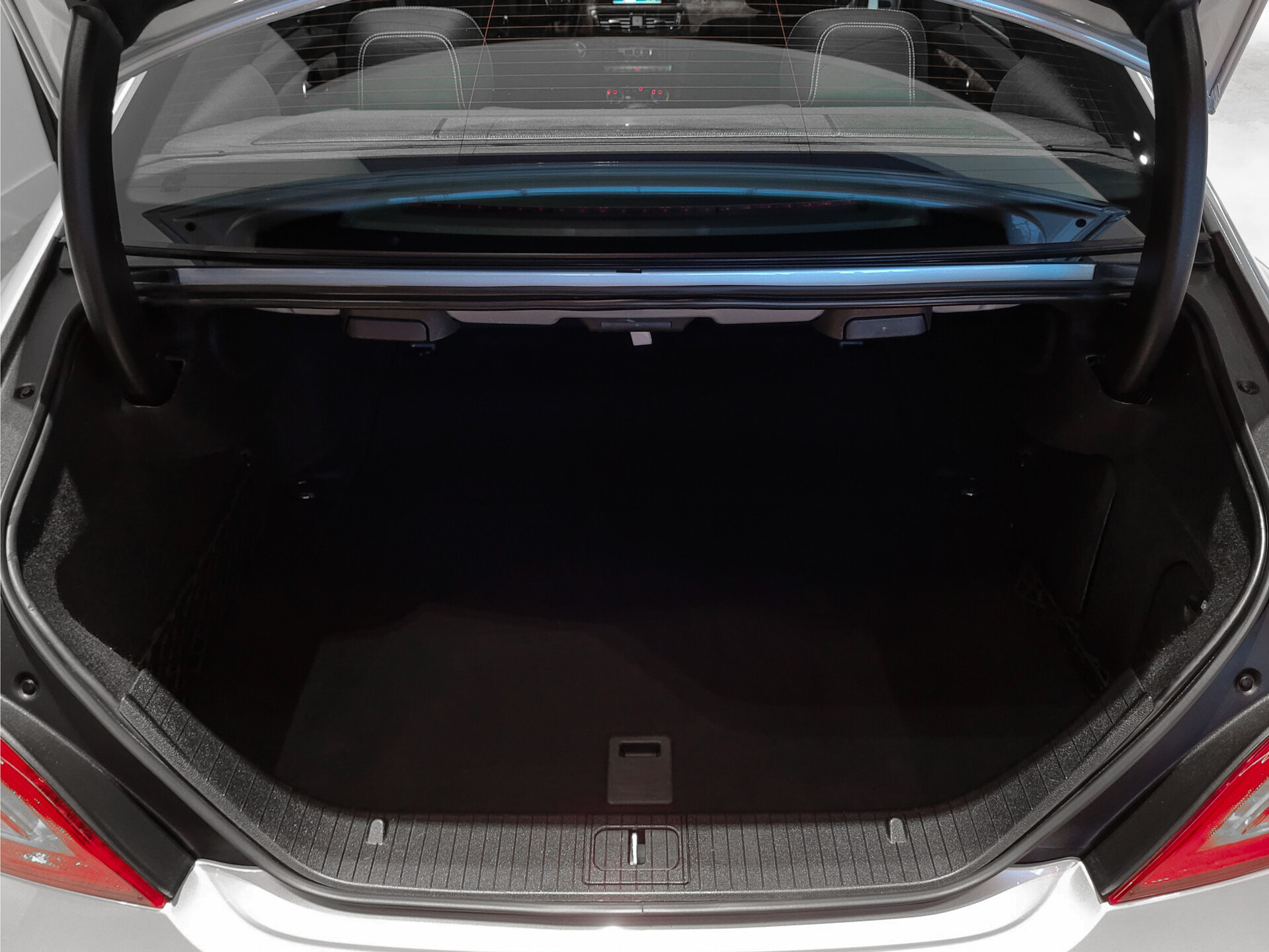 Mercedes-Benz CLS-Klasse 500 AMG Luchtvering | Schuifdak | Keyless | Distronic | Harman-Kardon | Massage | Nightvision | Dealer onderhouden Foto 31