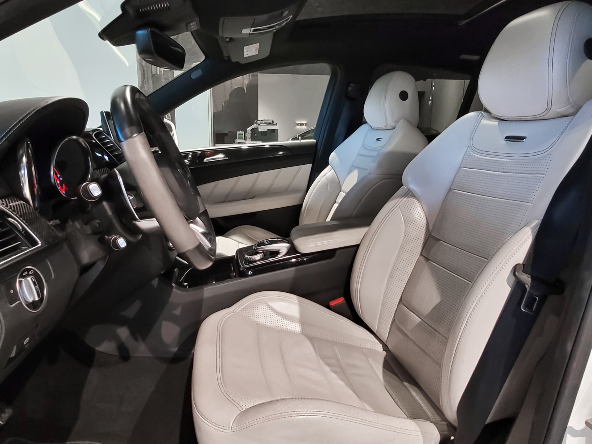 Mercedes-Benz GLE Coupé AMG 63 S 4MATIC Carbon | Exclusive | 22" | Panorama | Stoelkoeling | Mem | Distronic | Harman-Kardon | 22" | Trekhaak Foto 7