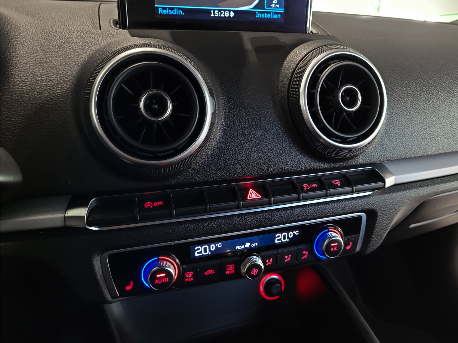 Audi A3 Limousine 1.4 TFSI CoD S-line Pro Line Plus | Leer | 18" | Sportstoelen | Stoelverwarming Foto 19