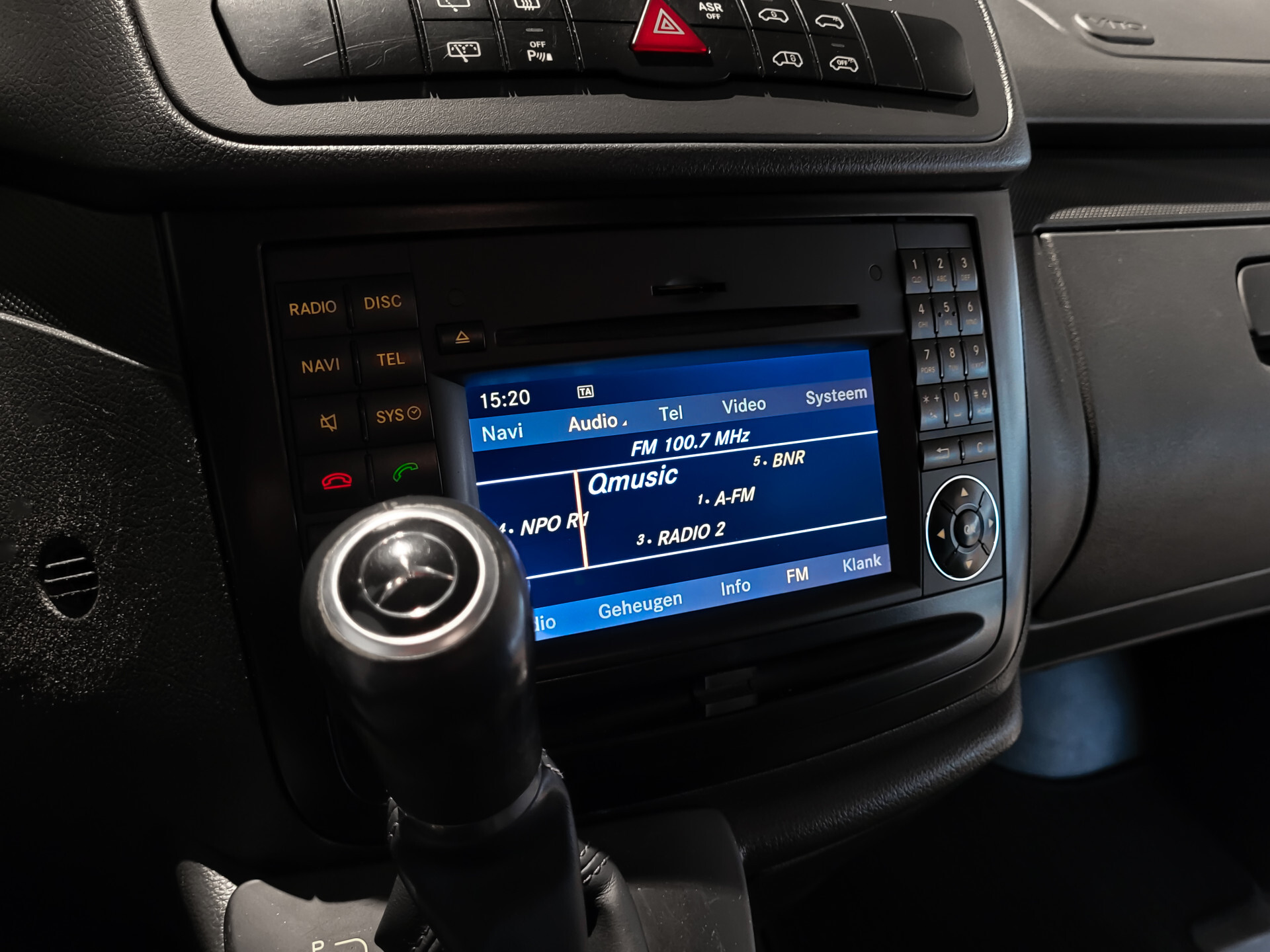 Mercedes-Benz Vito 116 Cdi Lang DC Comfort Plus Leer/Comand | Airco | Trekhaak | Camera | 1ste eigenaar | NL auto Foto 10