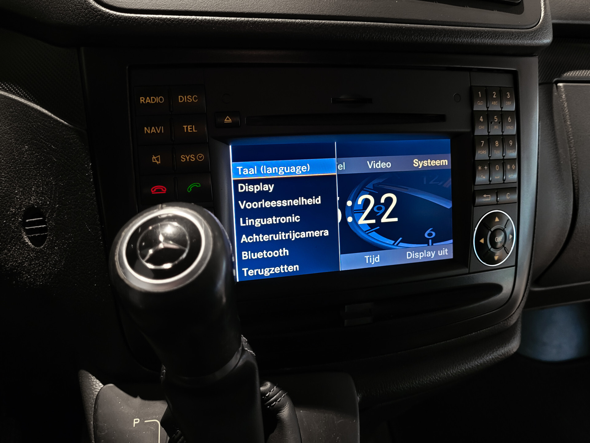 Mercedes-Benz Vito 116 Cdi Lang DC Comfort Plus Leer/Comand | Airco | Trekhaak | Camera | 1ste eigenaar | NL auto Foto 16