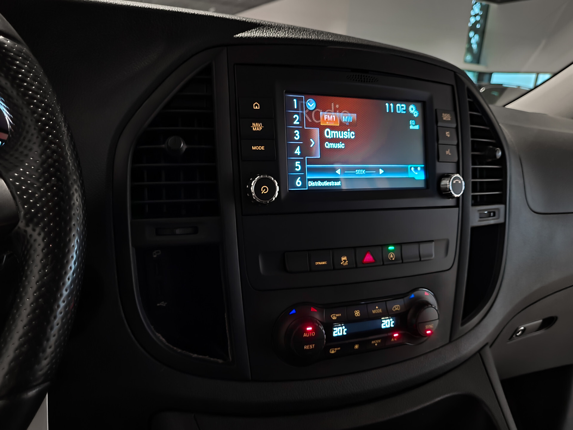 Mercedes-Benz Vito 119 CDI Lang DC Comfort Plus Comand | Schuifdak | ILS | 19" | ECC | Trekhaak | 1ste eigenaar Foto 12