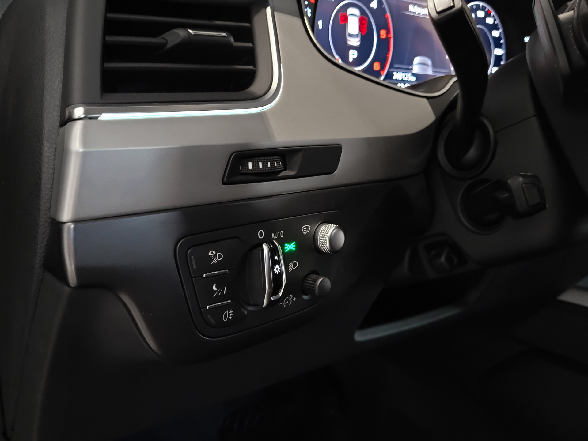 Audi Q7 3.0 TDI Quattro 7-Persoons | Luchtvering | Massage | Pano | HUD | Stoelkoeling | Adapt Cruise | Trekhaak | 21" | Mem | Nachtzicht | Standkachel | 21" Foto 15