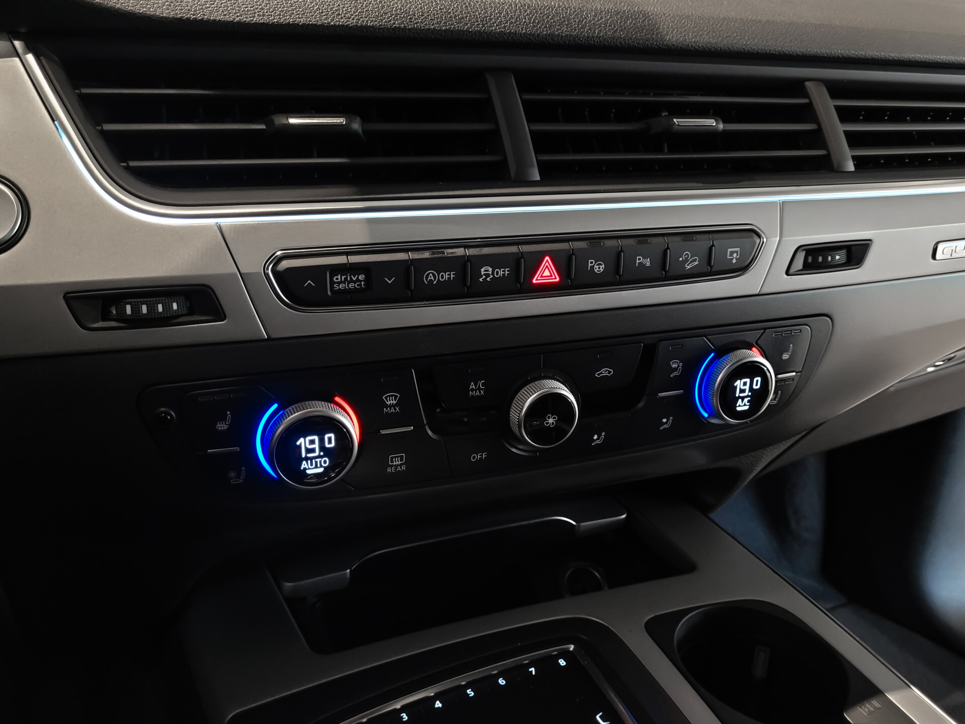 Audi Q7 3.0 TDI Quattro 7-Persoons | Luchtvering | Massage | Pano | HUD | Stoelkoeling | Adapt Cruise | Trekhaak | 21" | Mem | Nachtzicht | Standkachel | 21" Foto 19