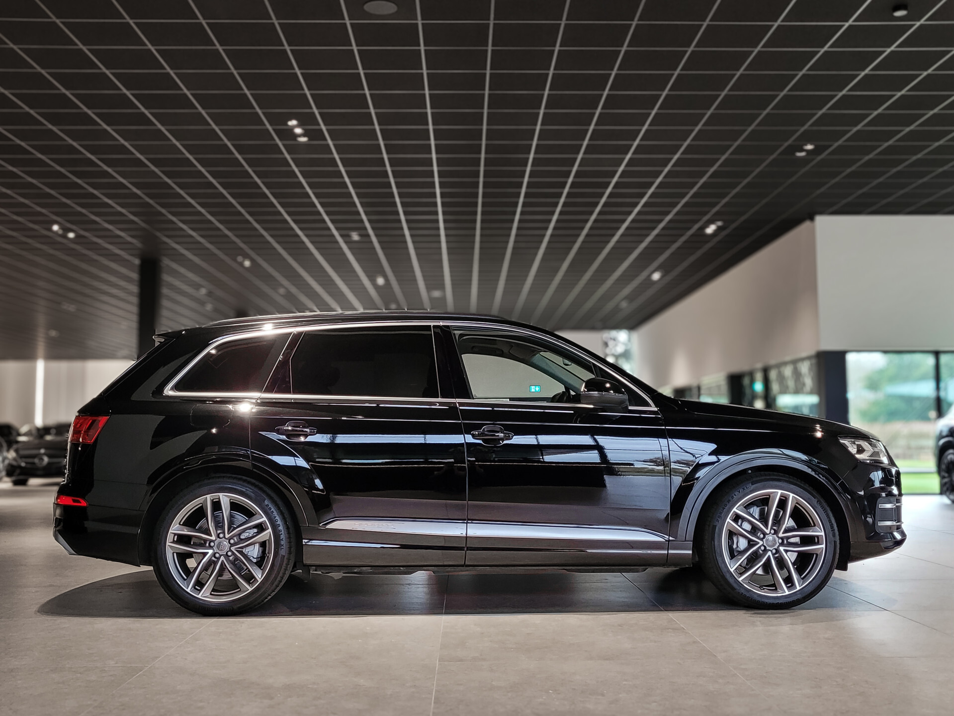 Audi Q7 3.0 TDI Quattro 7-Persoons | Luchtvering | Massage | Pano | HUD | Stoelkoeling | Adapt Cruise | Trekhaak | 21" | Mem | Nachtzicht | Standkachel | 21" Foto 3