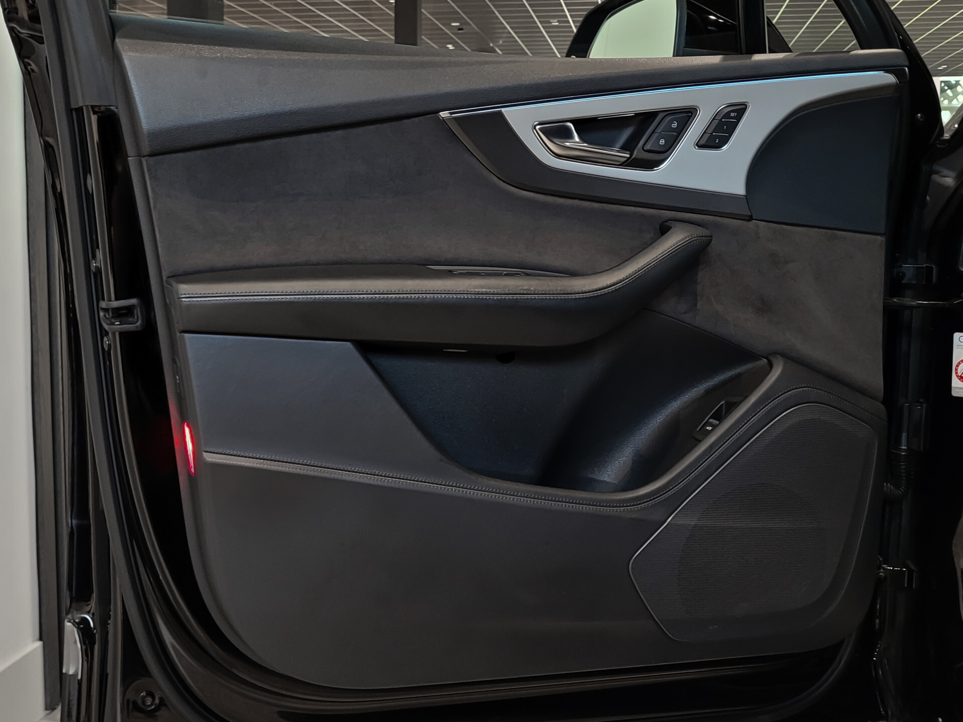 Audi Q7 3.0 TDI Quattro 7-Persoons | Luchtvering | Massage | Pano | HUD | Stoelkoeling | Adapt Cruise | Trekhaak | 21" | Mem | Nachtzicht | Standkachel | 21" Foto 9