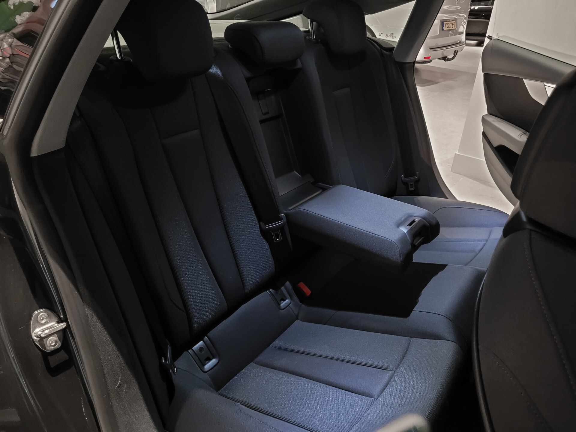 Audi A5 Sportback 40 TFSI S edition 20" | Adaptive Cruise | Massage | Virtual Cockpit | Camera | ECC | Aut-kofferklep Foto 7