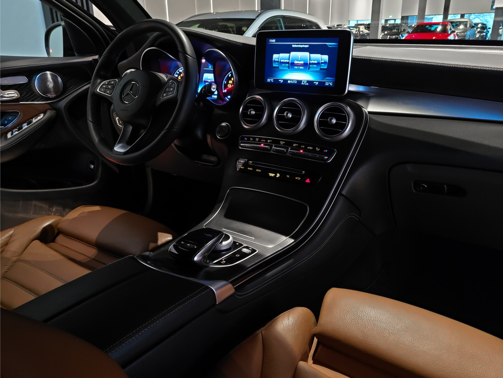 Mercedes-Benz GLC 250 d 4-M AMG Night | Burmester | Mem | HUD | Comand | ILS | 360 camera | Trekhaak Foto 27