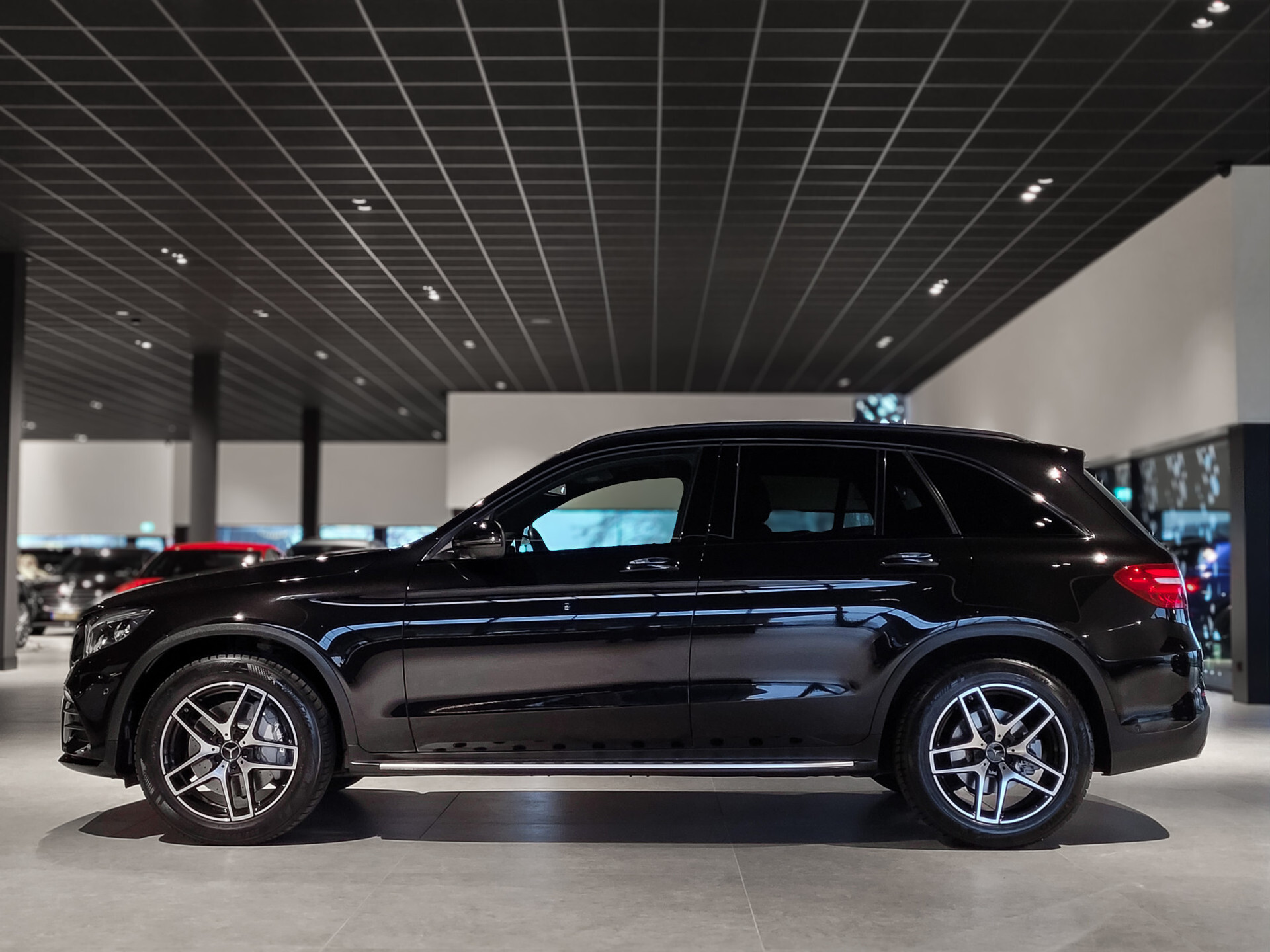 Mercedes-Benz GLC 250 d 4-M AMG Night | Burmester | Mem | HUD | Comand | ILS | 360 camera | Trekhaak Foto 4