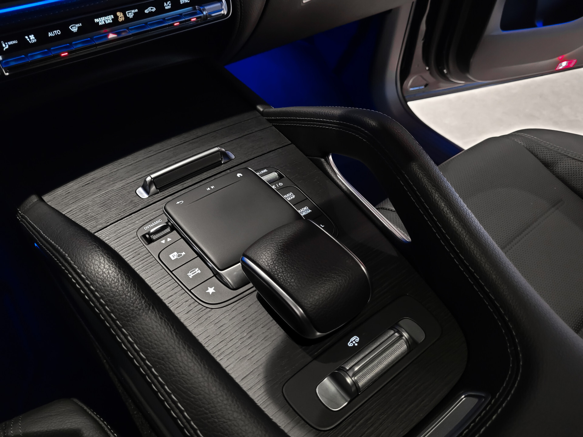 Mercedes-Benz GLE Coupé 400 d 4-M AMG Night Luchtvering | HUD | Rij-Assistentie | Keyless | Stoelkoeling | Trekhaak | Nappa Aut9 Foto 27