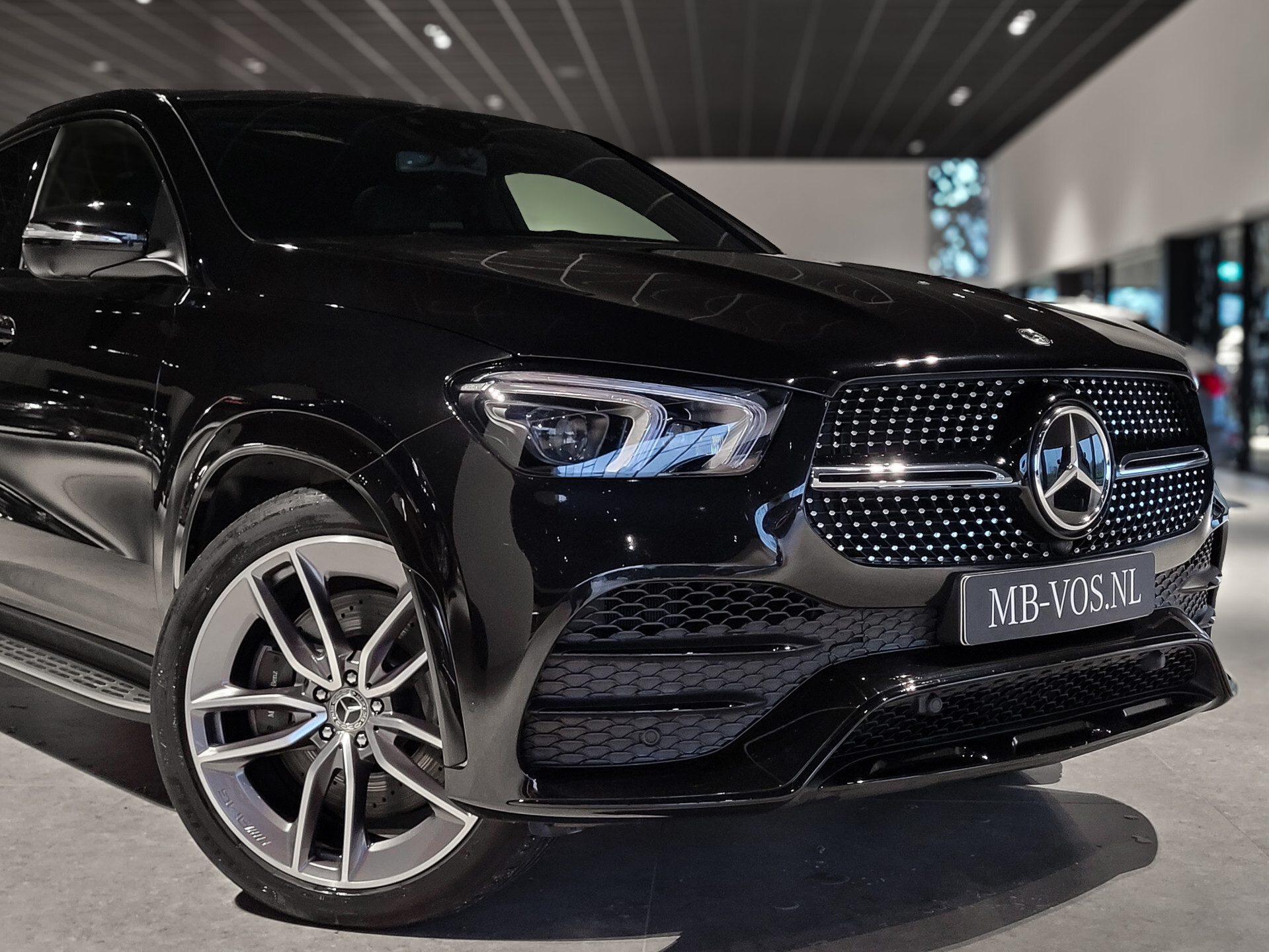 Mercedes-Benz GLE Coupé 400 d 4-M AMG Night Luchtvering | HUD | Rij-Assistentie | Keyless | Stoelkoeling | Trekhaak | Nappa Aut9 Foto 34