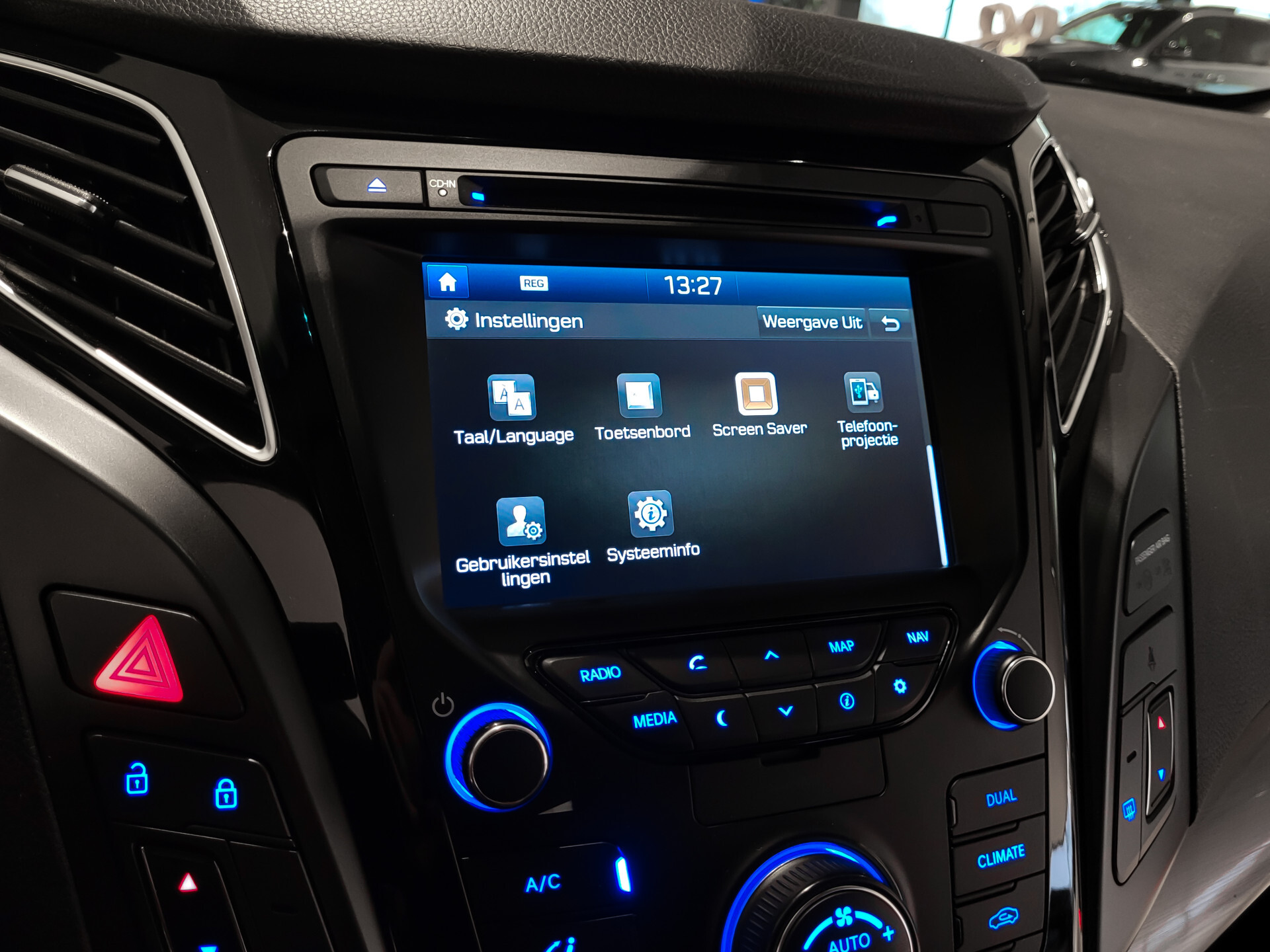 Hyundai i40 Wagon 1.6 GDI Essence 18" | Camera | Groot Navi | Lane Assist | NAP Foto 15