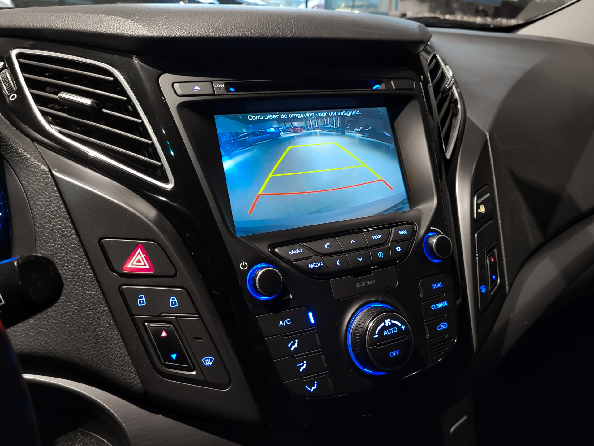 Hyundai i40 Wagon 1.6 GDI Essence 18" | Camera | Groot Navi | Lane Assist | NAP Foto 20