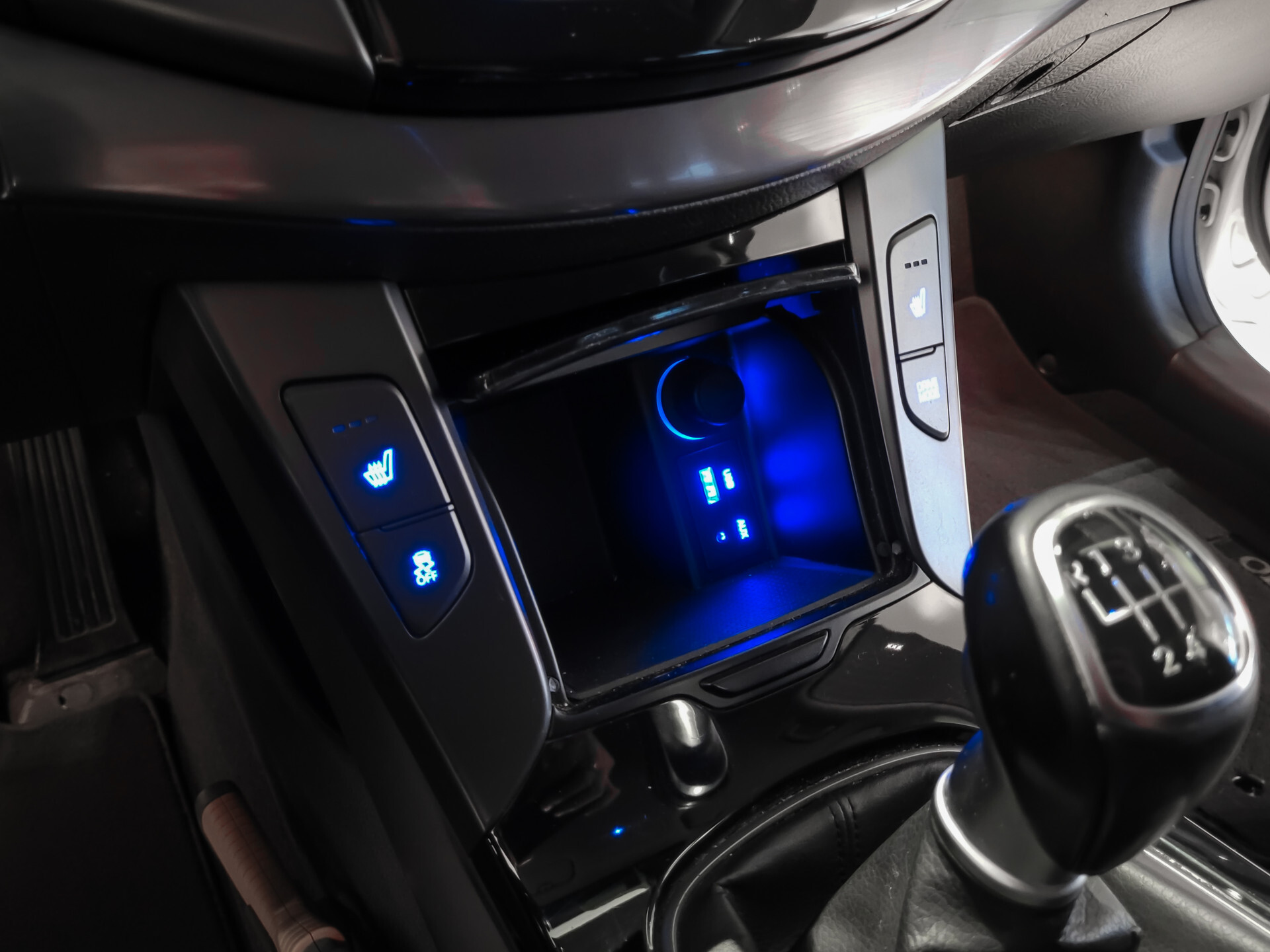 Hyundai i40 Wagon 1.6 GDI Essence 18" | Camera | Groot Navi | Lane Assist | NAP Foto 21