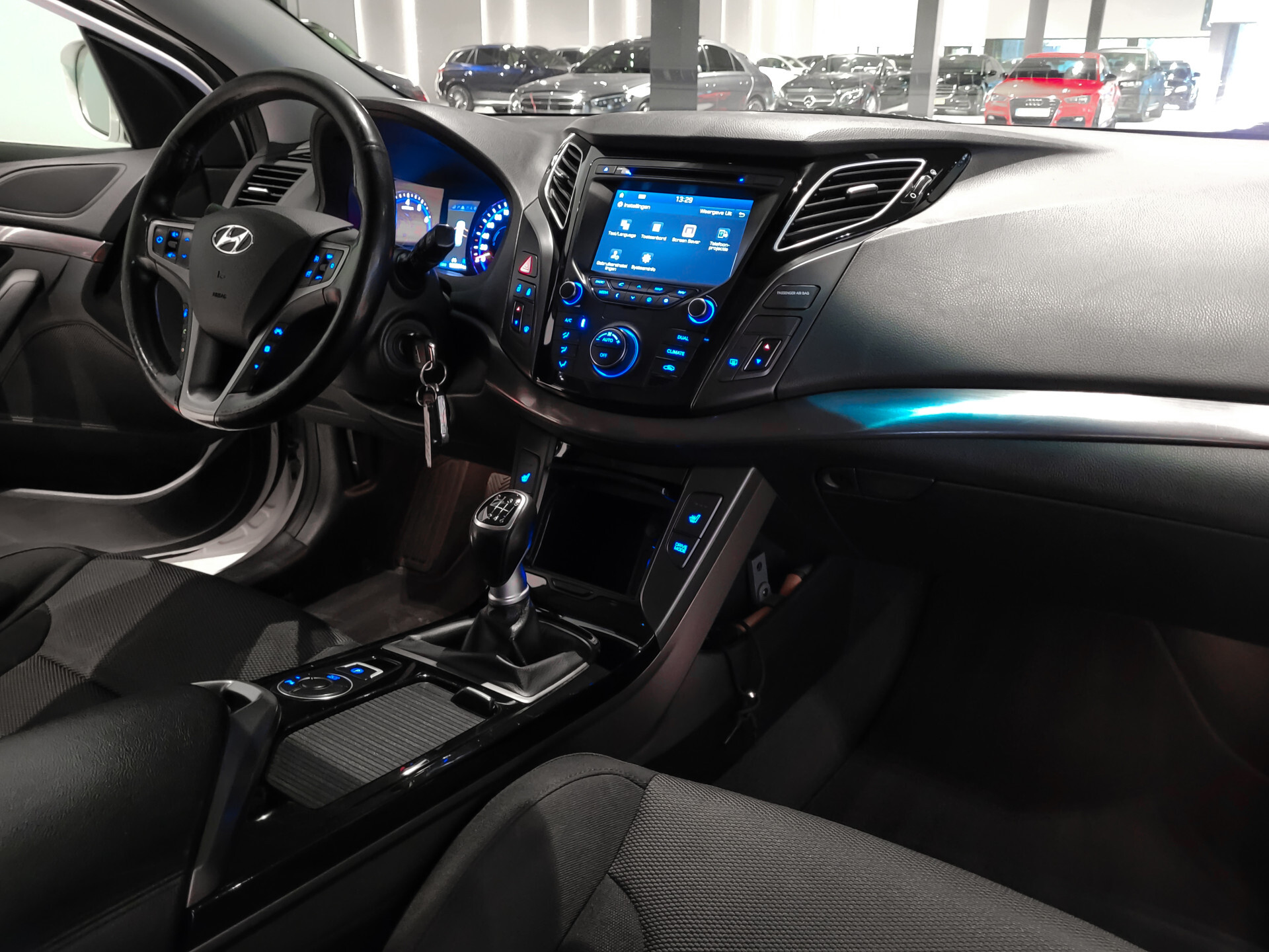 Hyundai i40 Wagon 1.6 GDI Essence 18" | Camera | Groot Navi | Lane Assist | NAP Foto 23