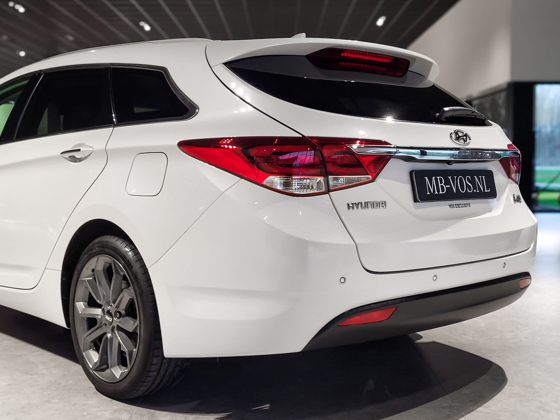 Hyundai i40 Wagon 1.6 GDI Essence 18" | Camera | Groot Navi | Lane Assist | NAP Foto 28