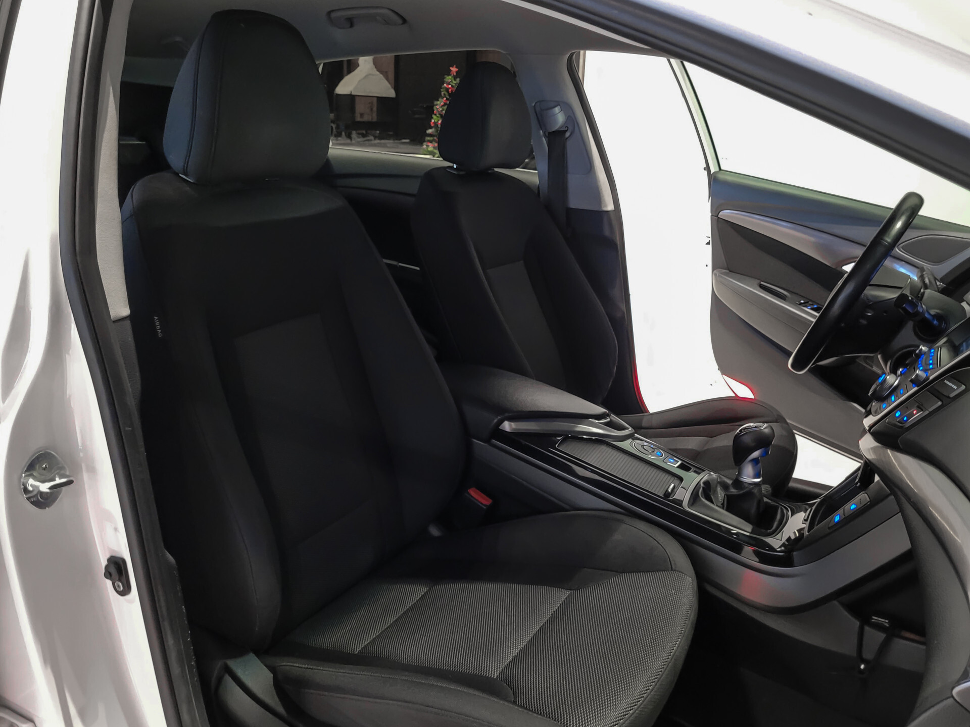 Hyundai i40 Wagon 1.6 GDI Essence 18" | Camera | Groot Navi | Lane Assist | NAP Foto 6