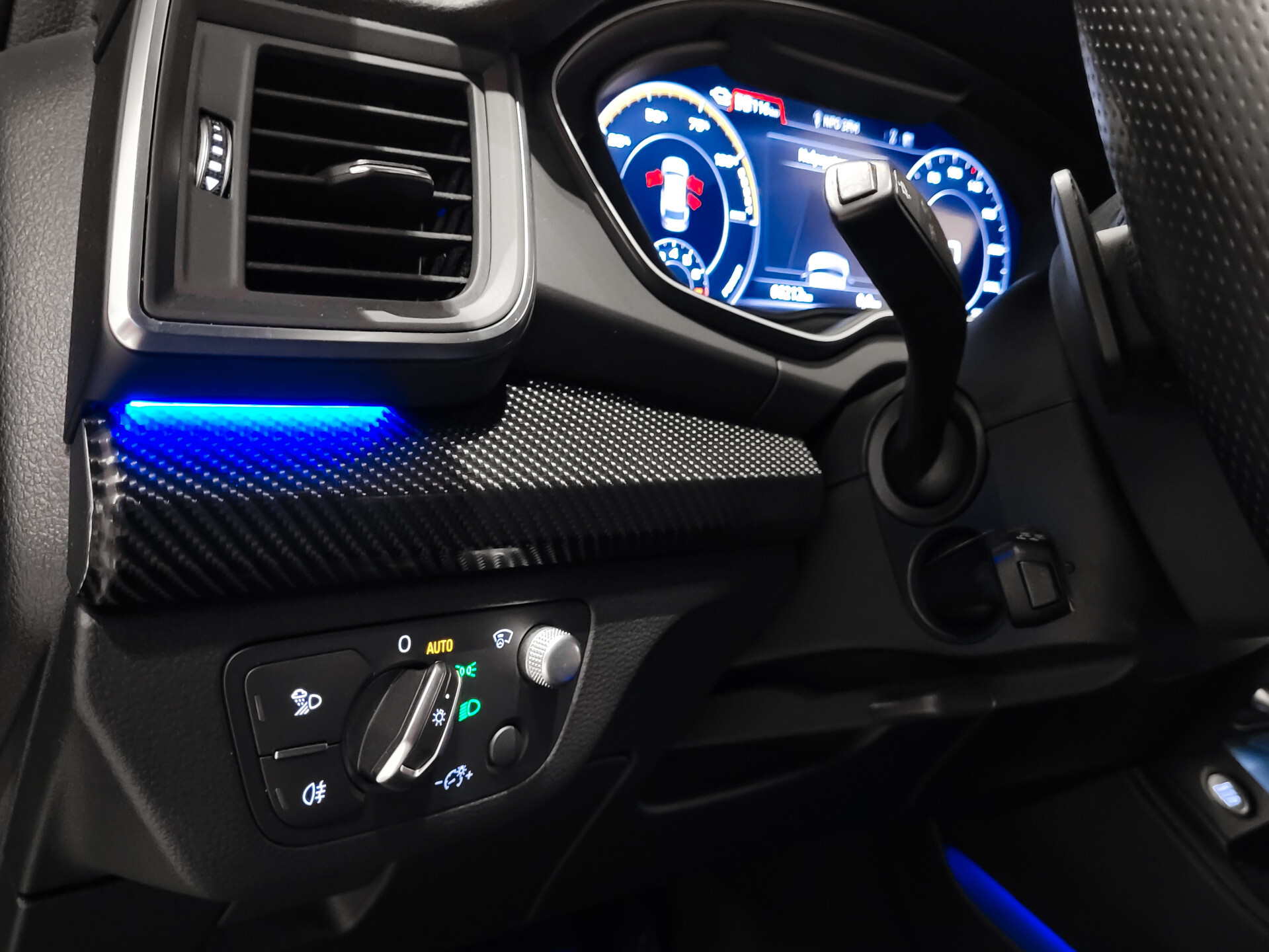 Audi Q5 55 TFSI e quattro Competition Luchtvering | HUD | B&O | Panorama | 22" | Trekhaak | ACC Foto 14