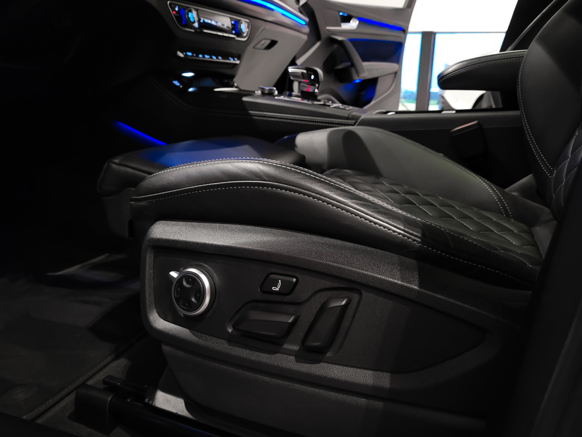 Audi Q5 55 TFSI e quattro Competition Luchtvering | HUD | B&O | Panorama | 22" | Trekhaak | ACC Foto 25