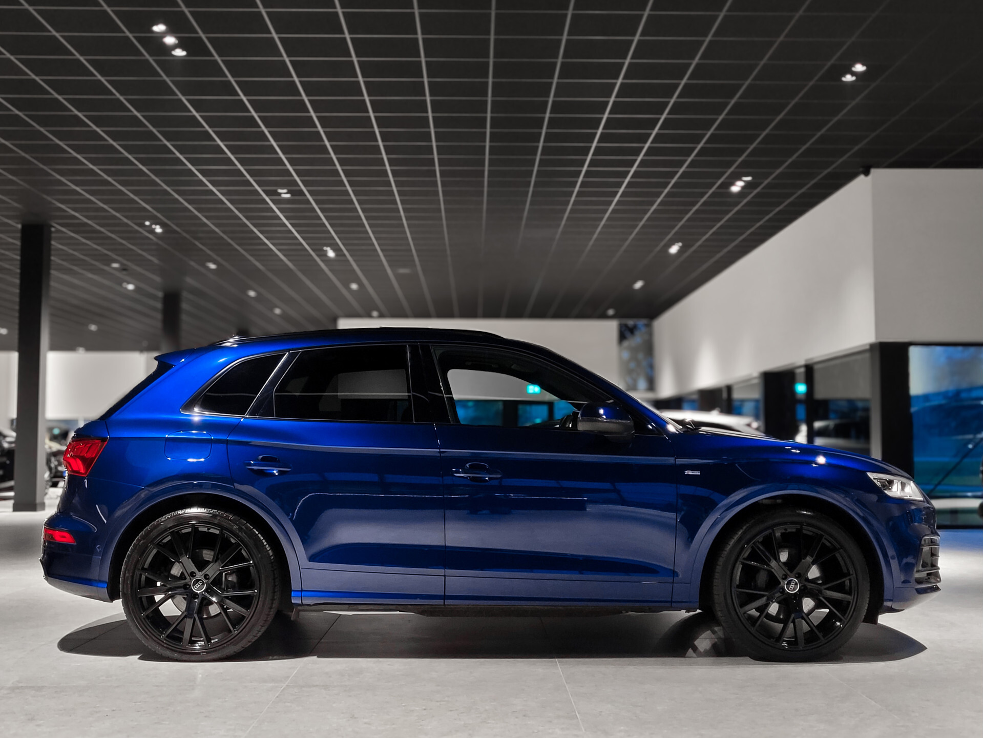 Audi Q5 55 TFSI e quattro Competition Luchtvering | HUD | B&O | Panorama | 22" | Trekhaak | ACC Foto 3