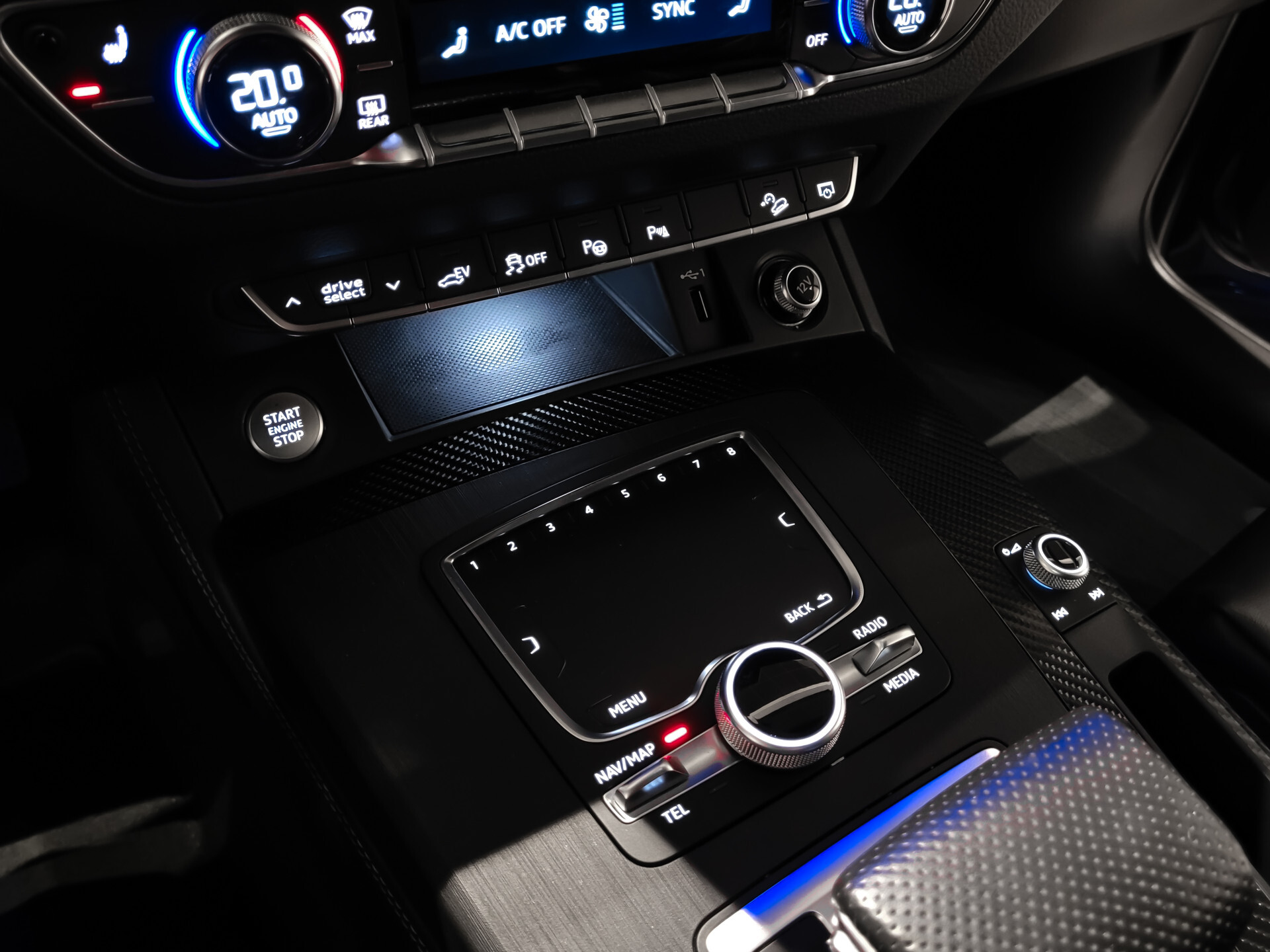 Audi Q5 55 TFSI e quattro Competition Luchtvering | HUD | B&O | Panorama | 22" | Trekhaak | ACC Foto 30