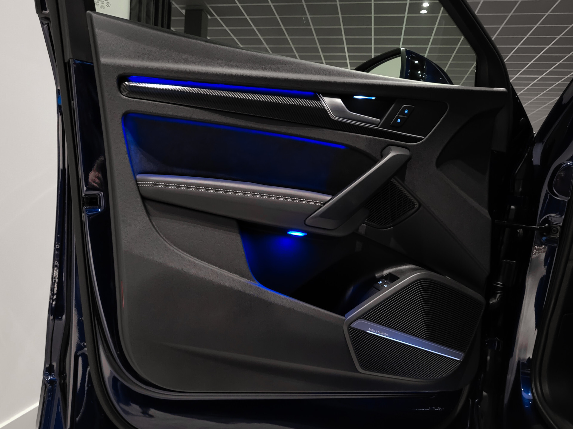 Audi Q5 55 TFSI e quattro Competition Luchtvering | HUD | B&O | Panorama | 22" | Trekhaak | ACC Foto 8