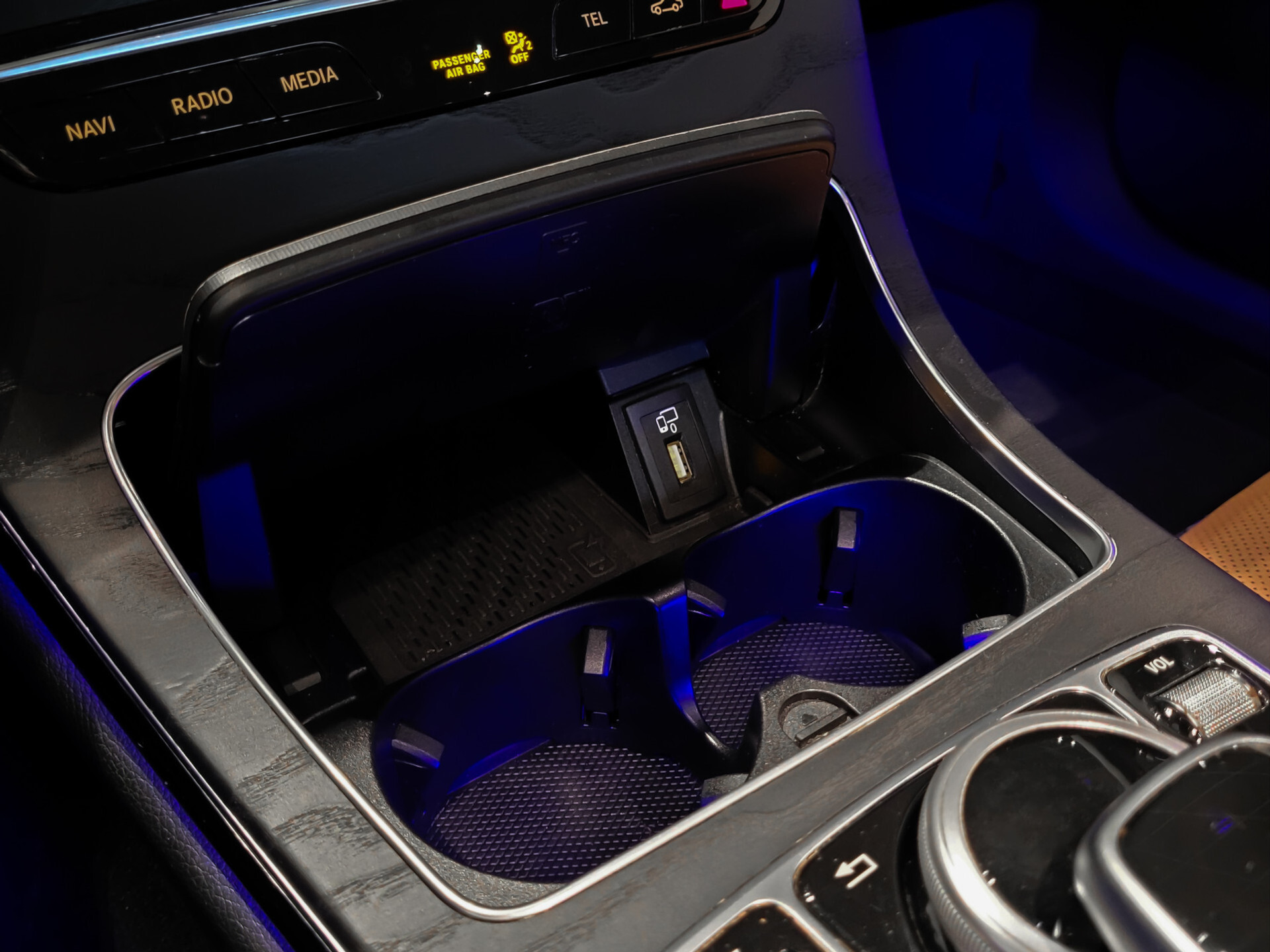 Mercedes-Benz C-Klasse Cabrio 180 AMG Night | ACC | Keyless | Burmester | Mem | 360 | Aircap | Airscarf | HUD | 19" Foto 28