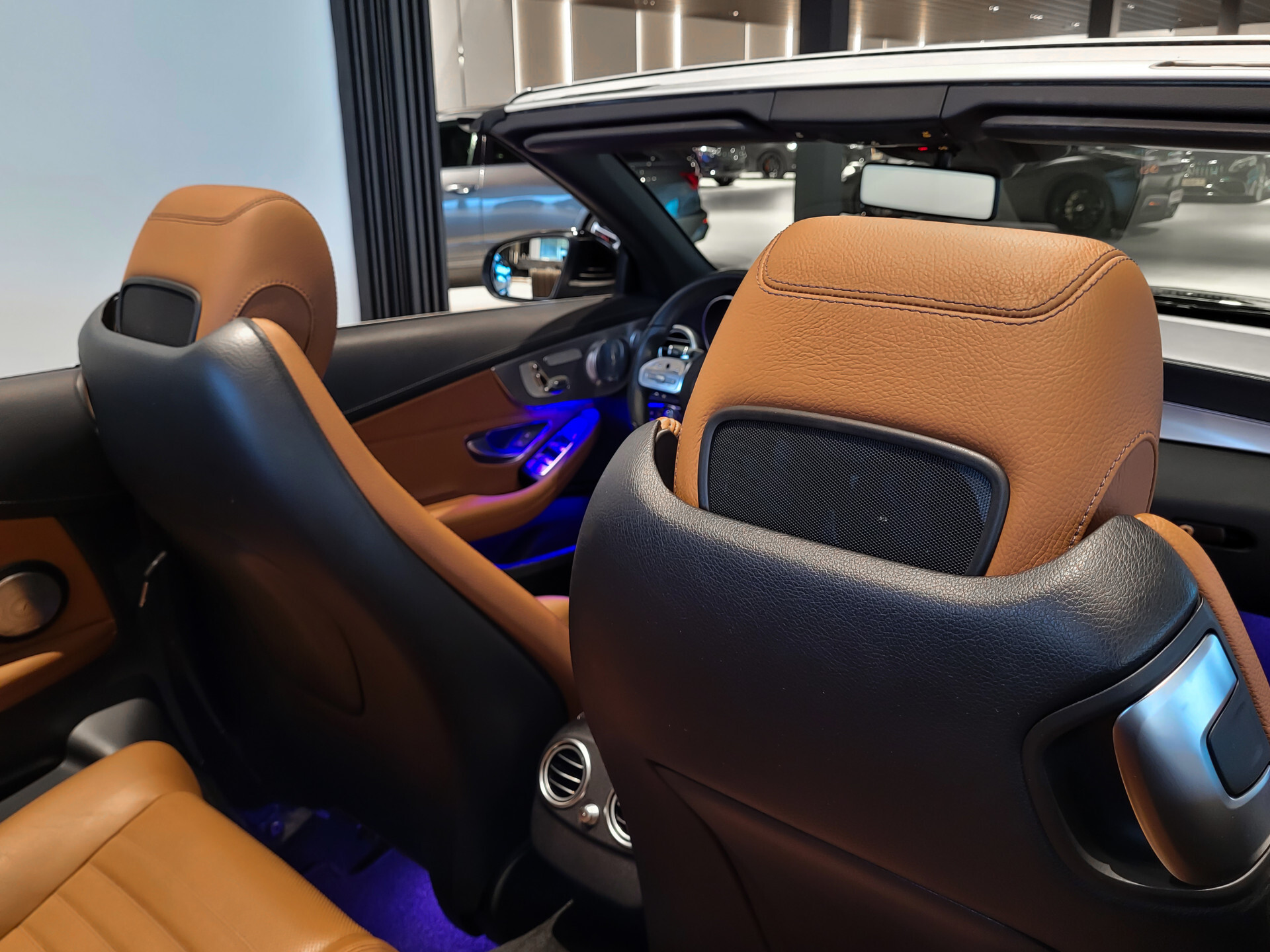 Mercedes-Benz C-Klasse Cabrio 180 AMG Night | ACC | Keyless | Burmester | Mem | 360 | Aircap | Airscarf | HUD | 19" Foto 32